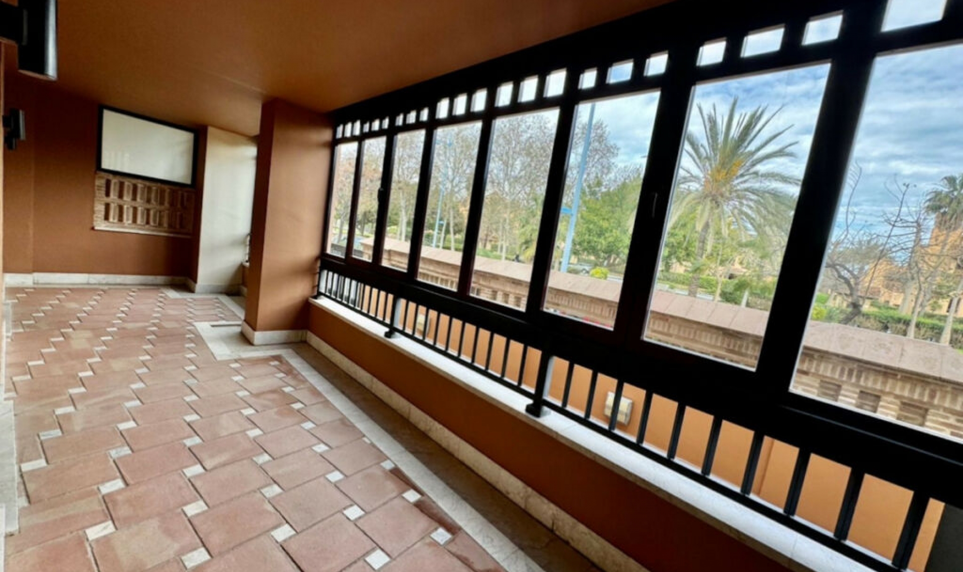 Resale - Apartment -
San Pedro de Alcántara