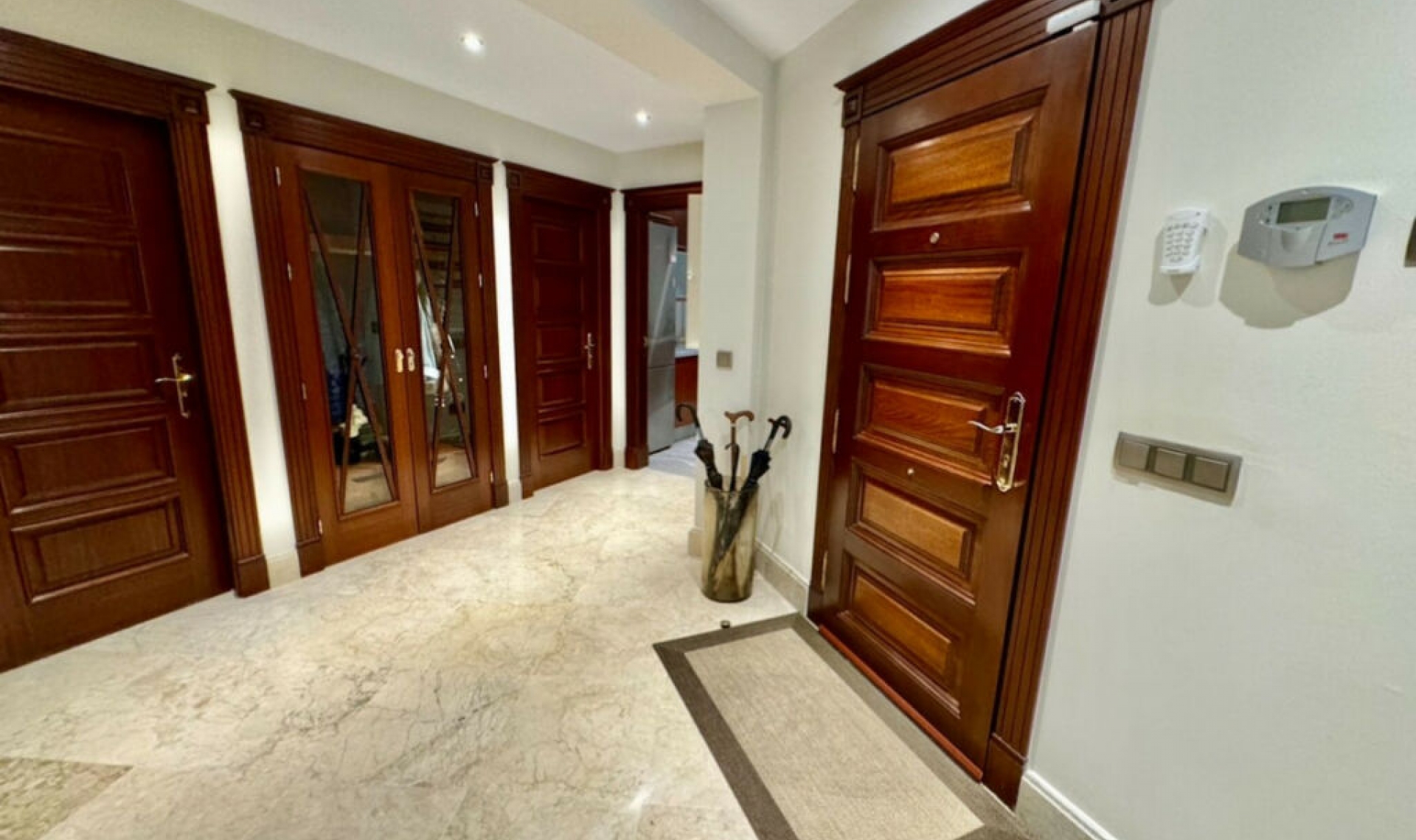 Resale - Apartment -
San Pedro de Alcántara