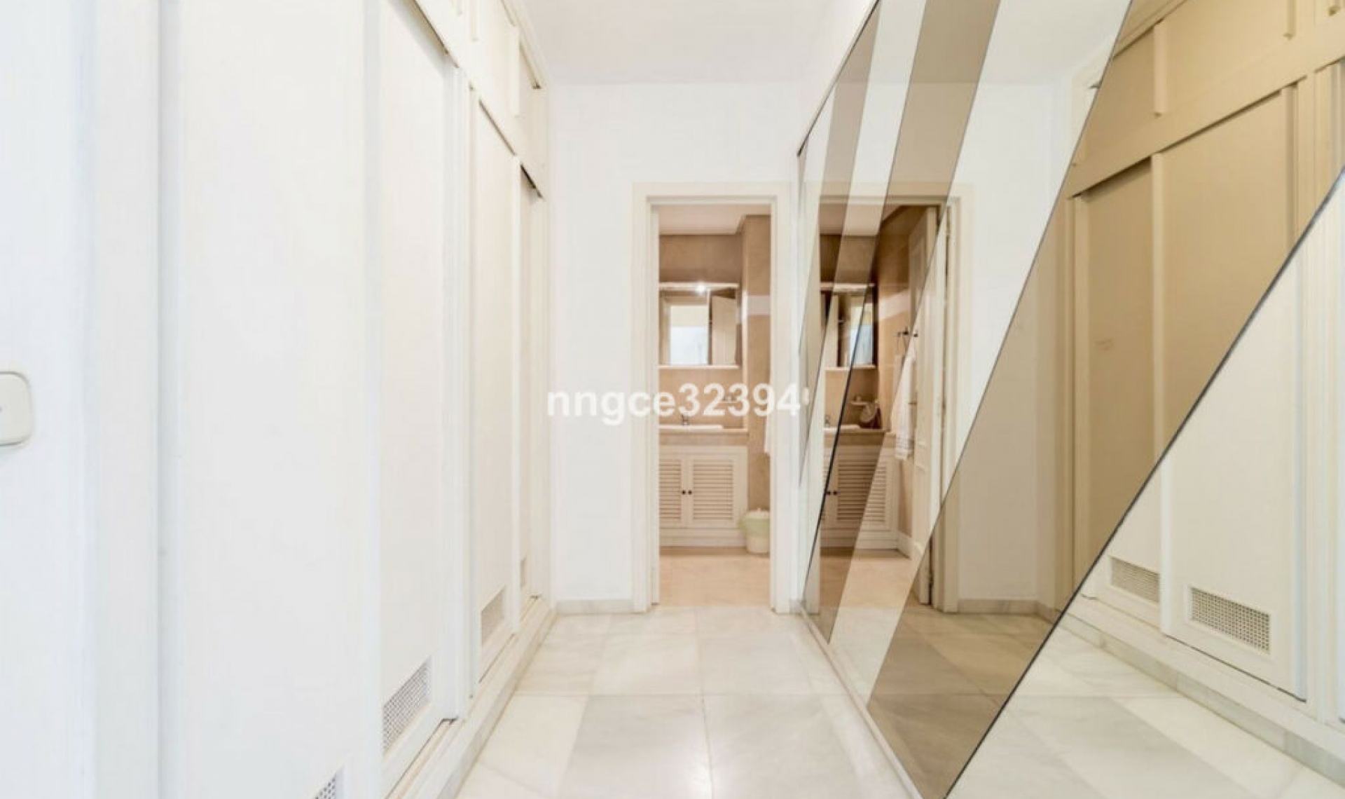 Resale - Apartment -
San Pedro de Alcántara