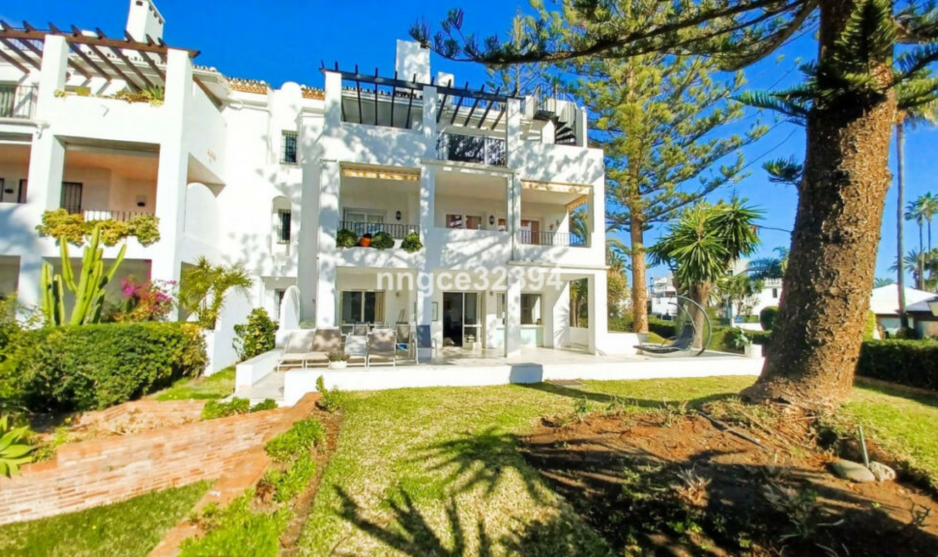 Resale - Apartment -
San Pedro de Alcántara