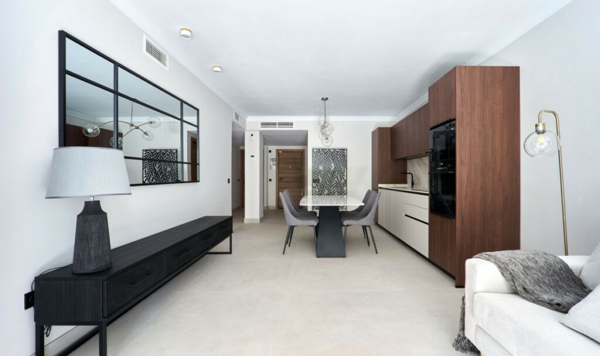 Resale - Apartment -
San Pedro de Alcántara