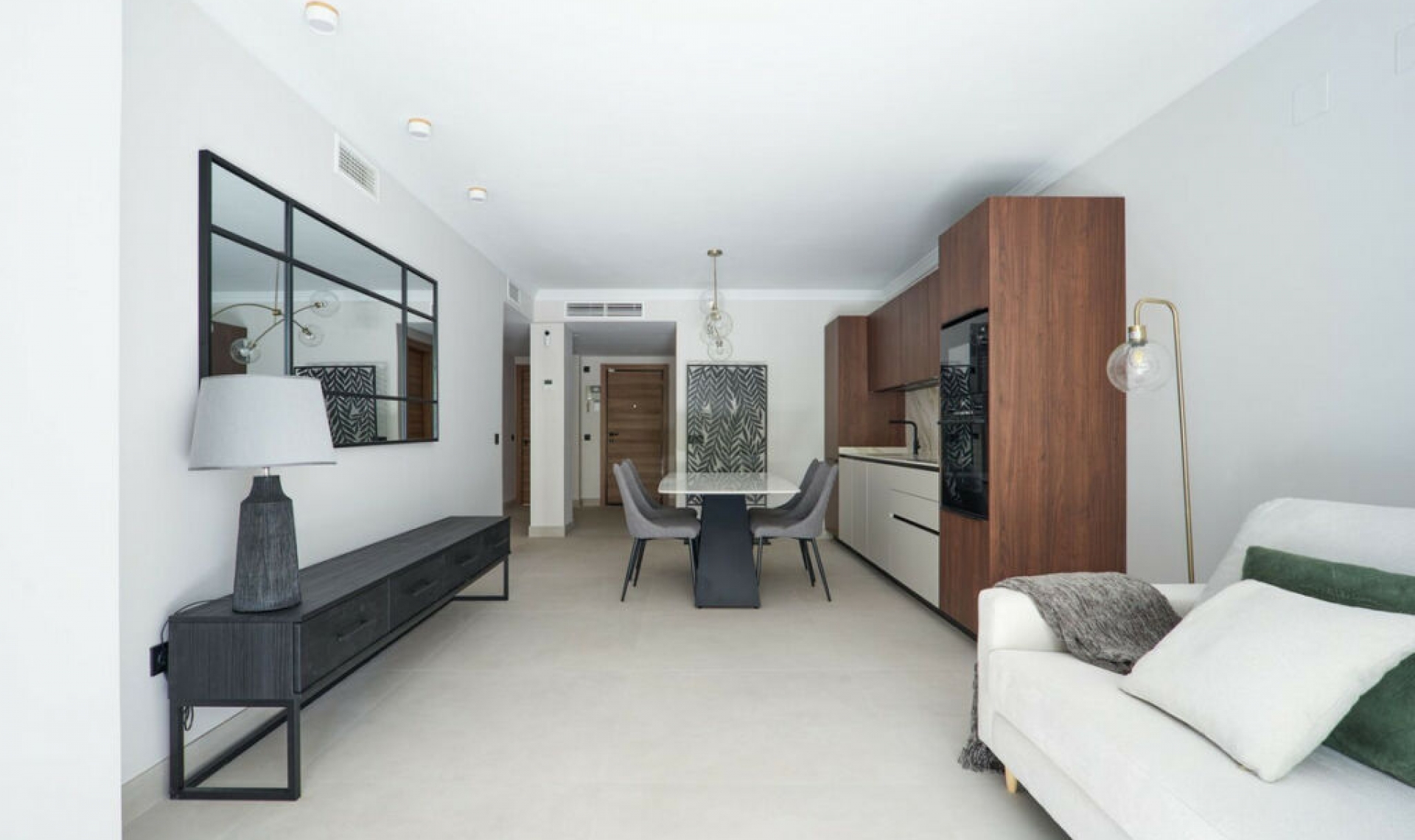 Resale - Apartment -
San Pedro de Alcántara