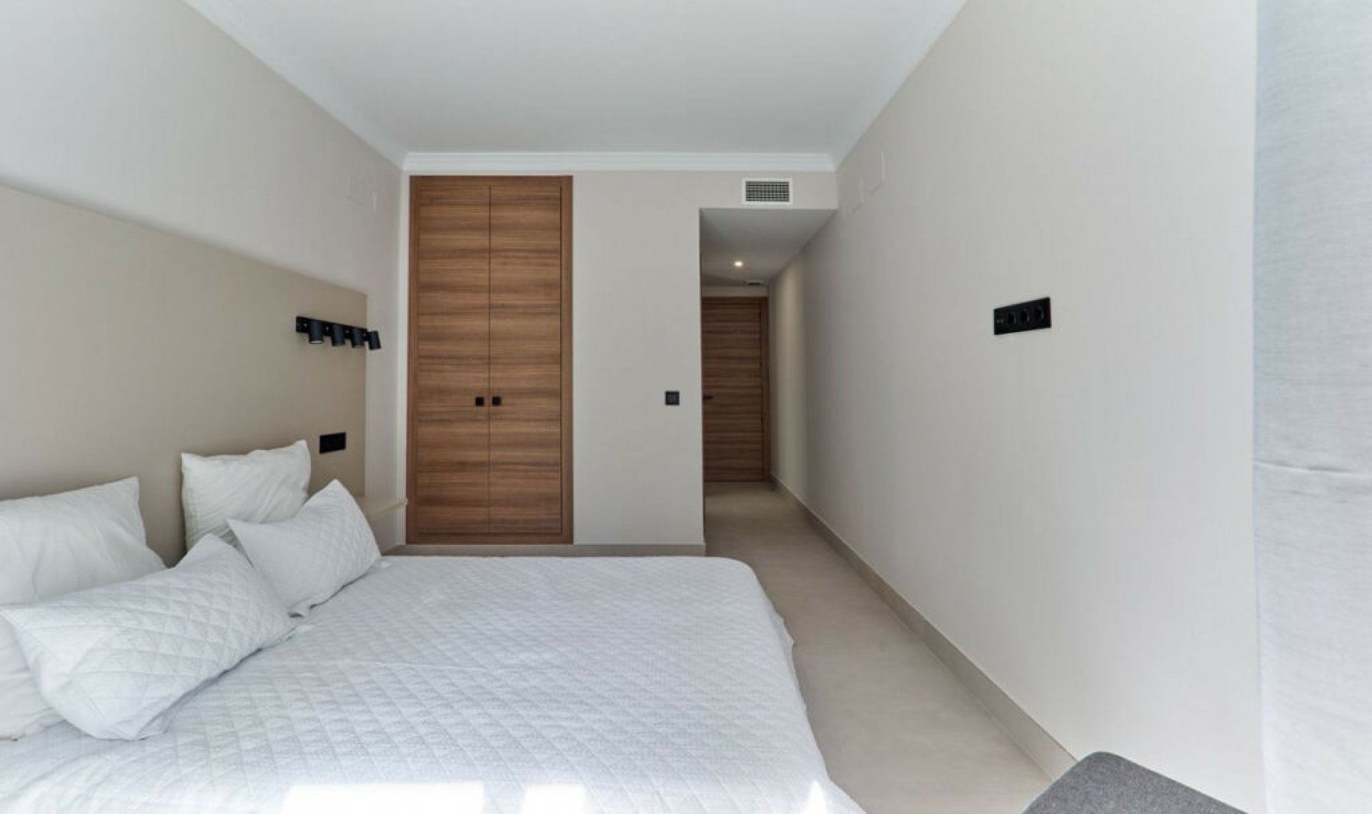 Resale - Apartment -
San Pedro de Alcántara
