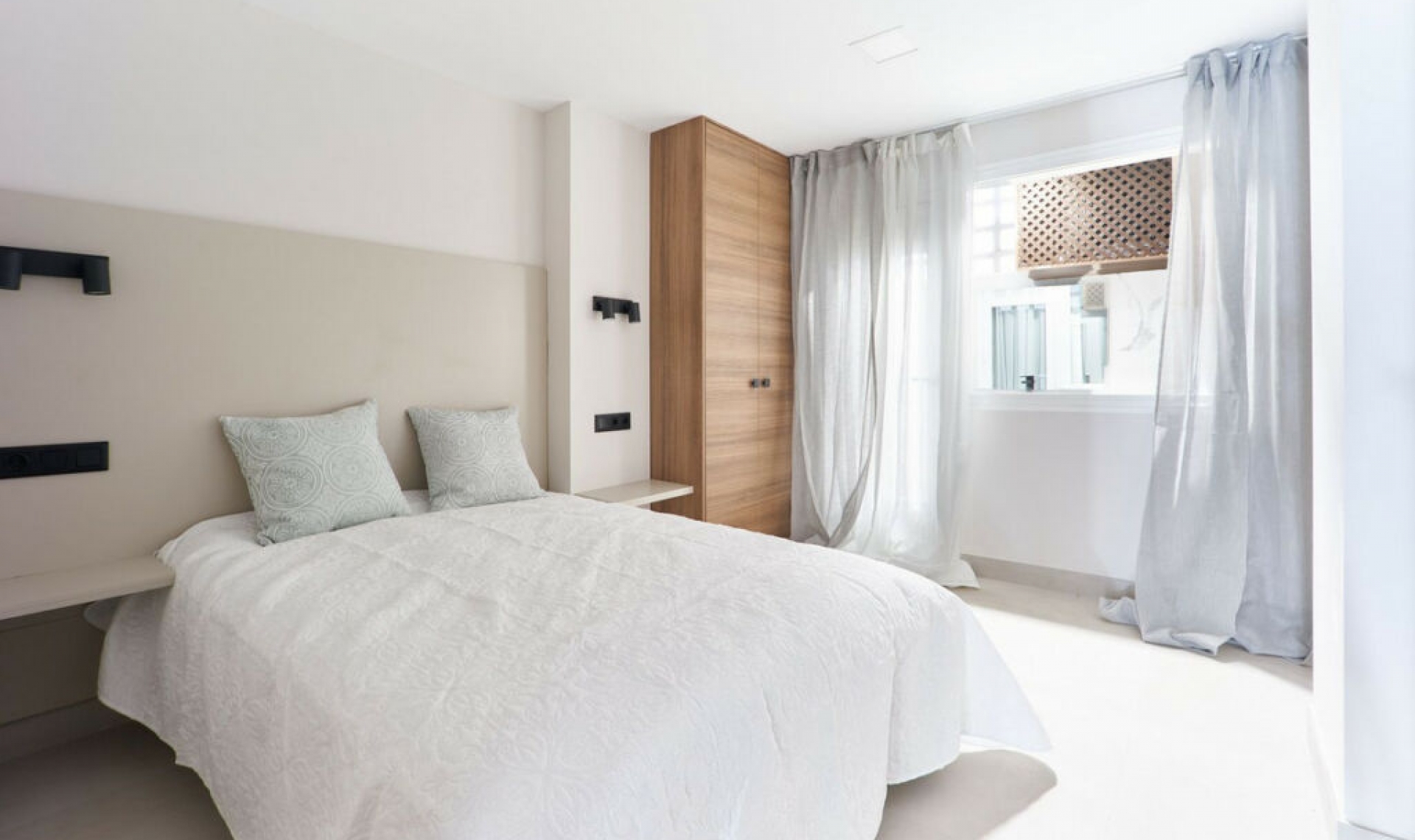 Resale - Apartment -
San Pedro de Alcántara