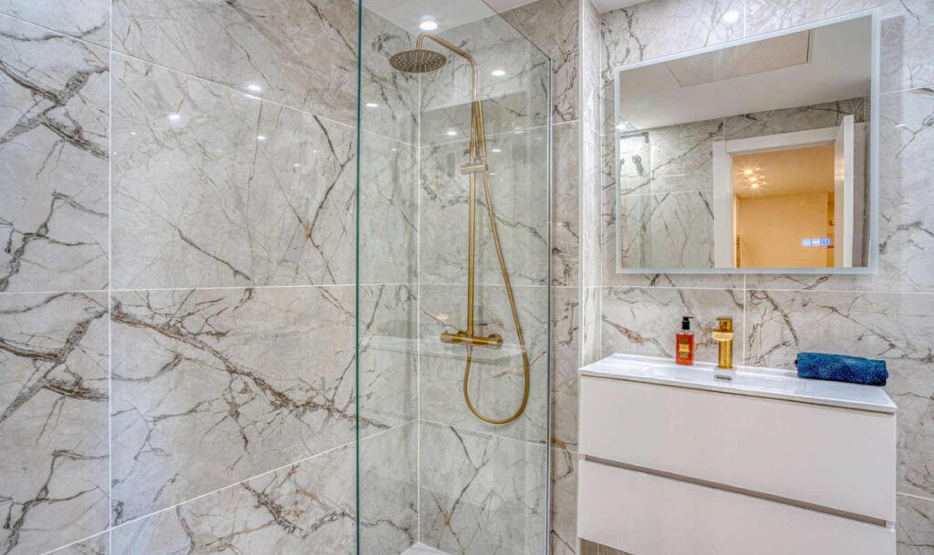 Resale - Apartment -
San Pedro de Alcántara