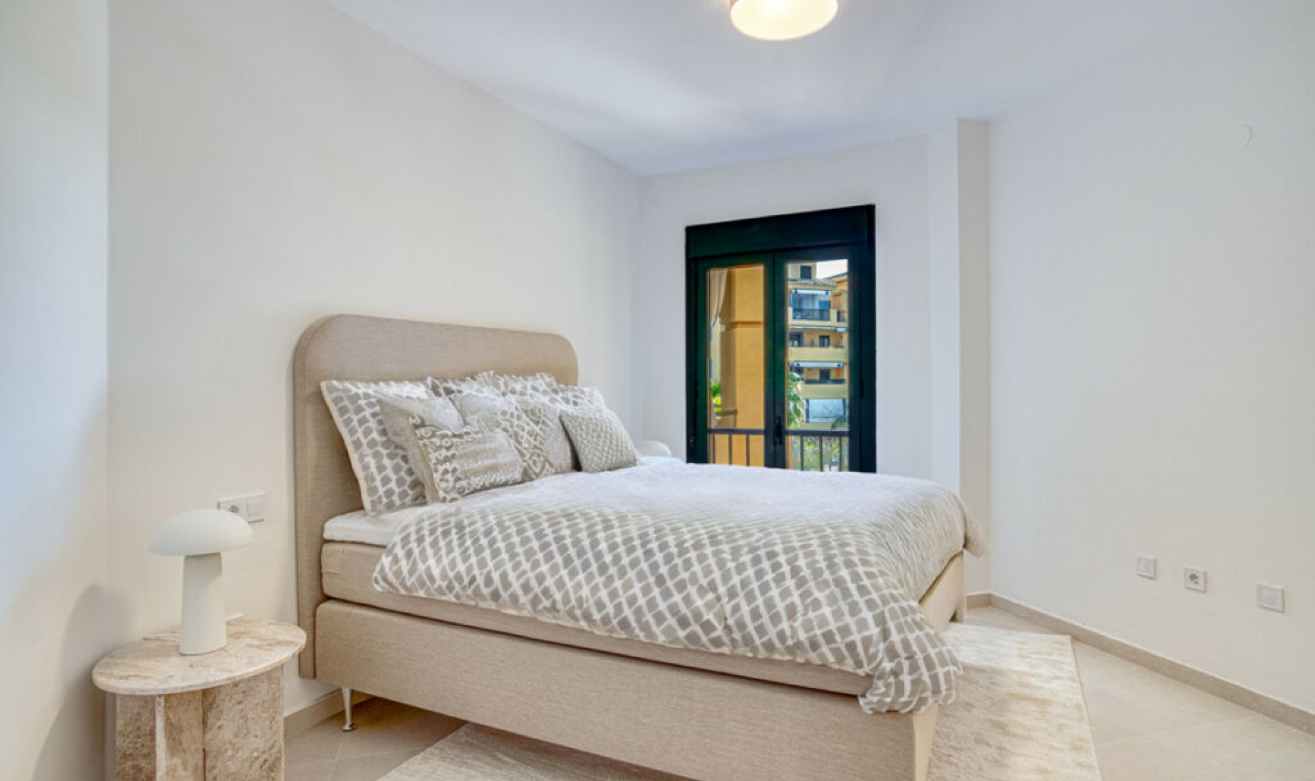 Resale - Apartment -
San Pedro de Alcántara