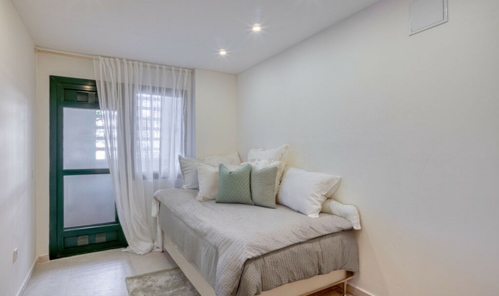 Resale - Apartment -
San Pedro de Alcántara