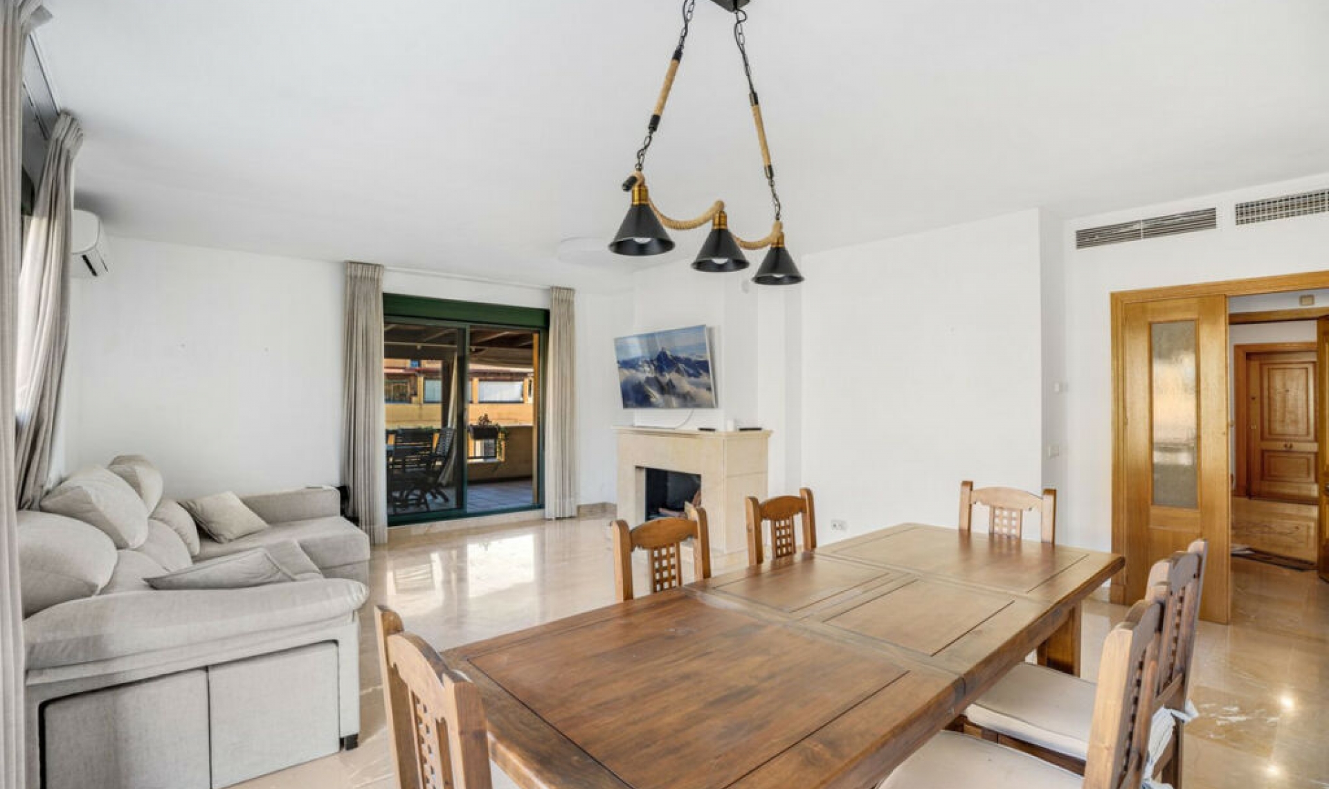 Resale - Apartment -
San Pedro de Alcántara