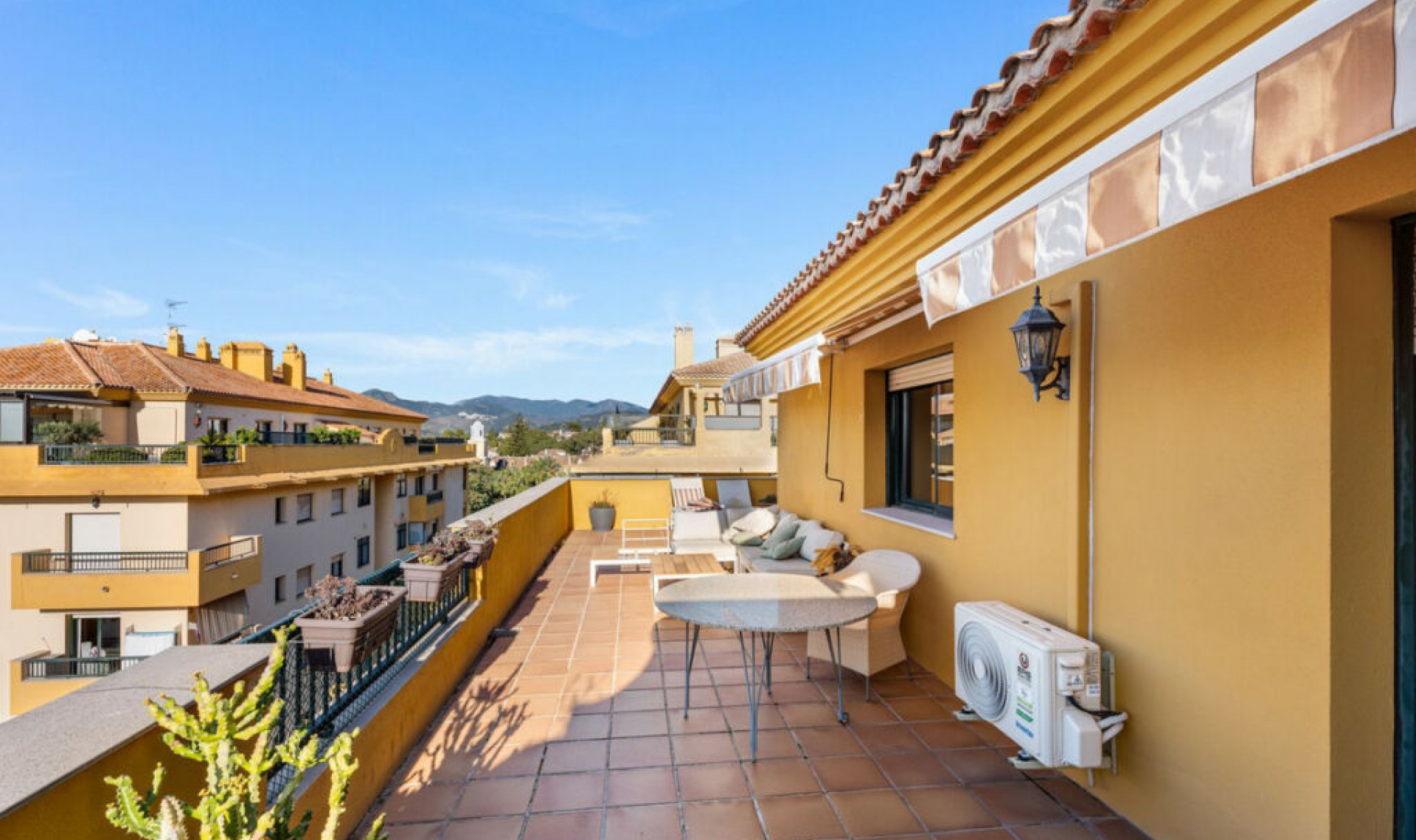 Resale - Apartment -
San Pedro de Alcántara