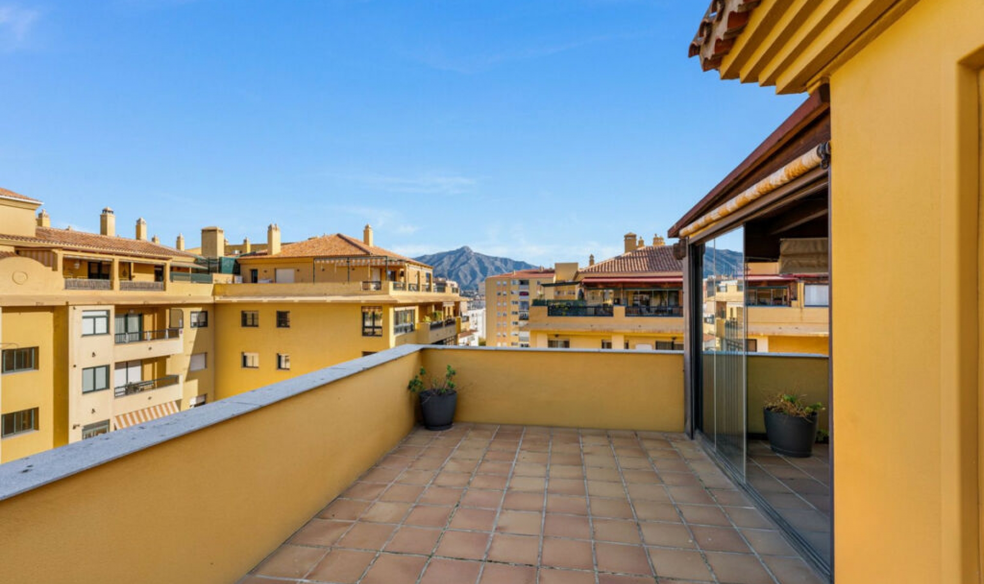 Resale - Apartment -
San Pedro de Alcántara