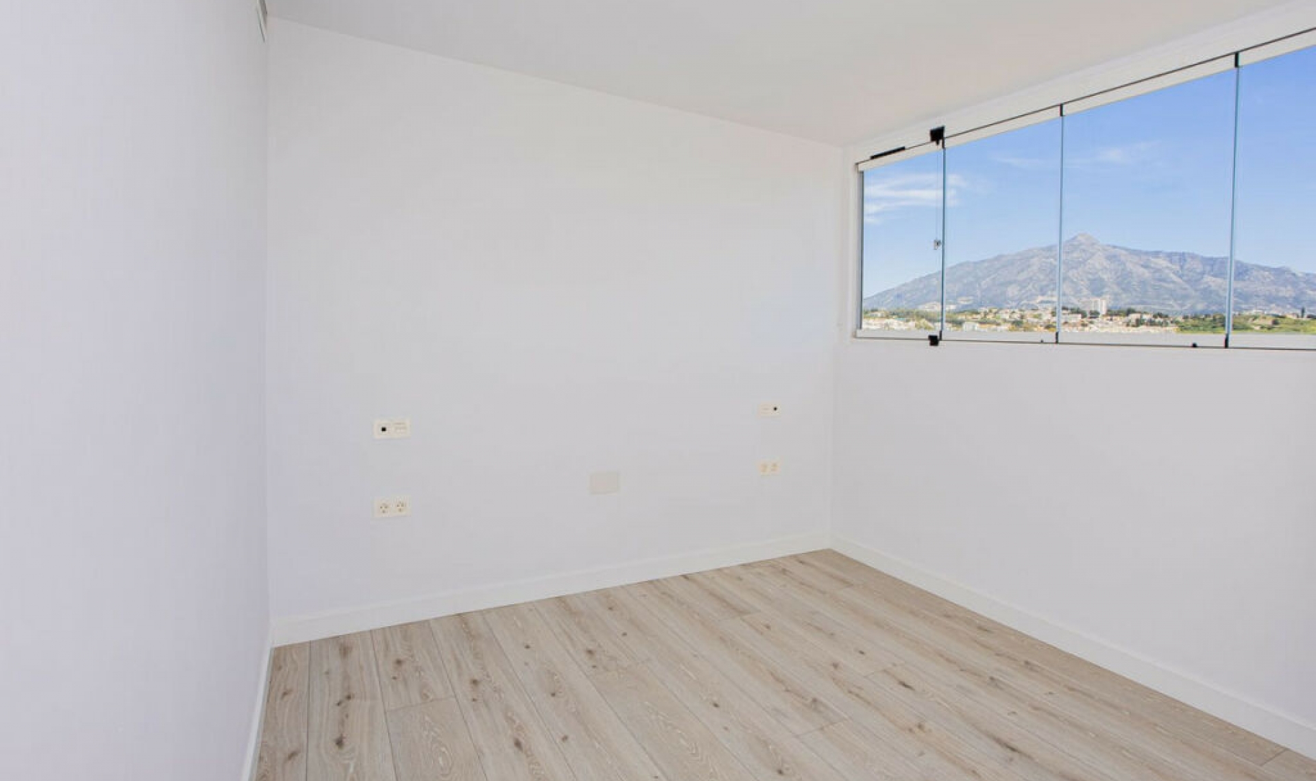 Resale - Apartment -
San Pedro de Alcántara