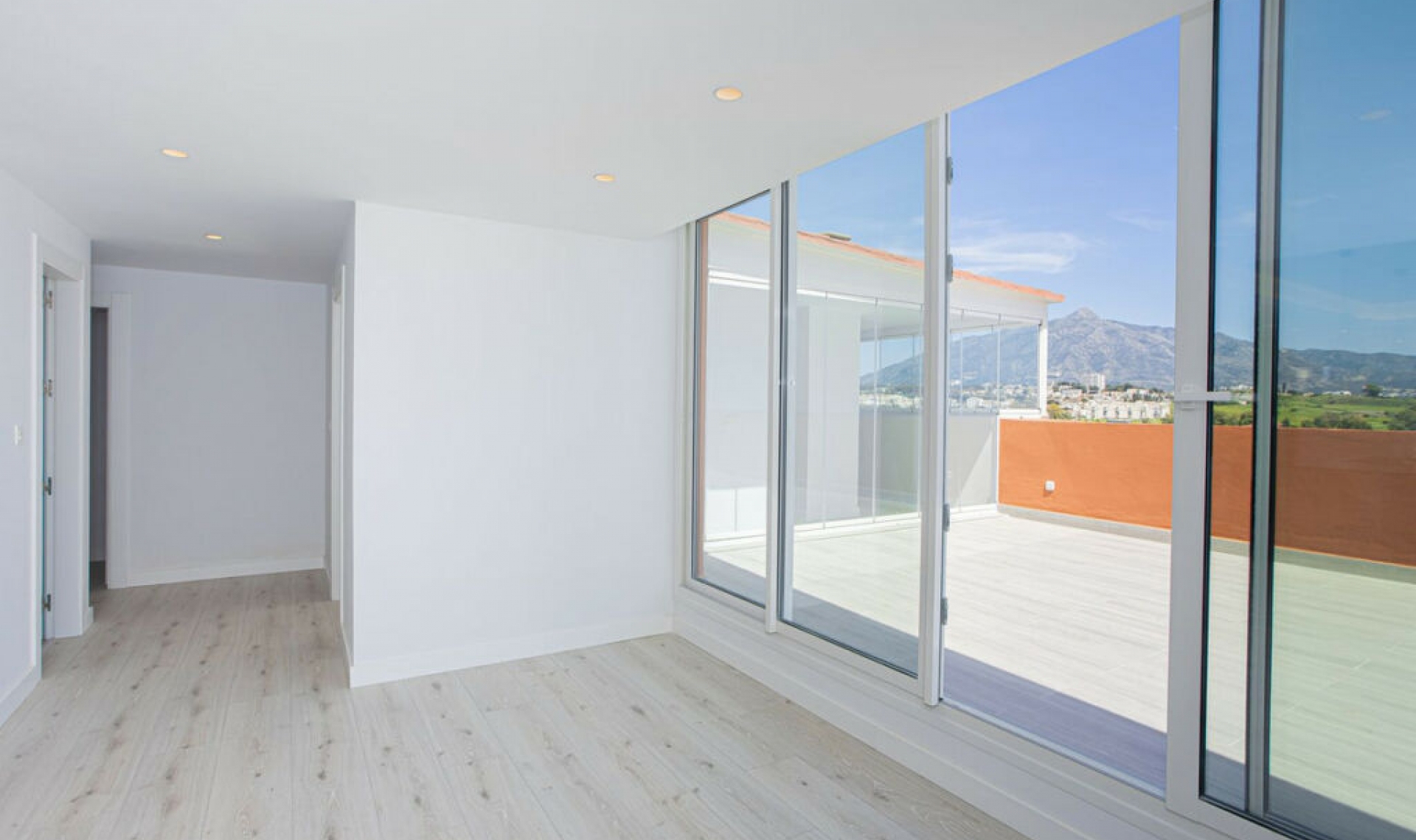 Resale - Apartment -
San Pedro de Alcántara