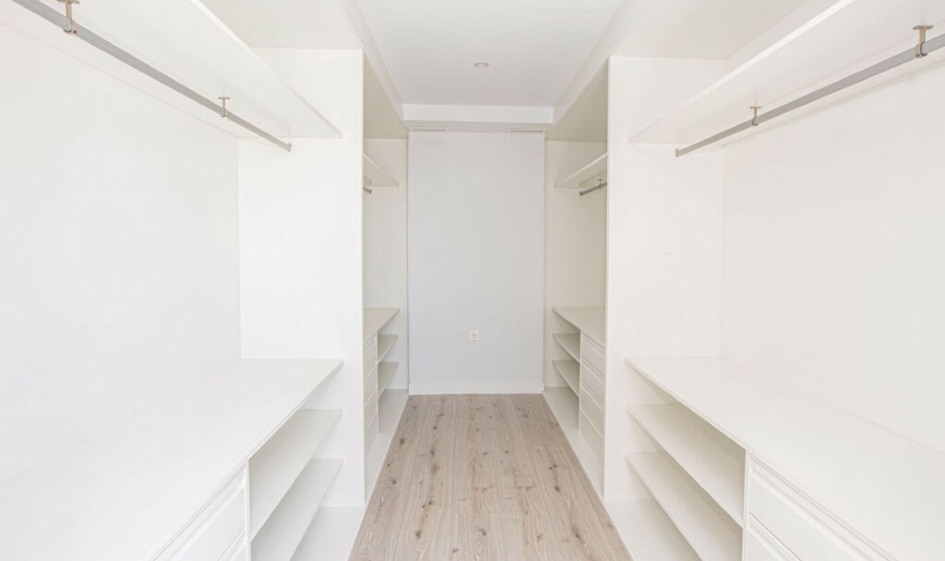 Resale - Apartment -
San Pedro de Alcántara