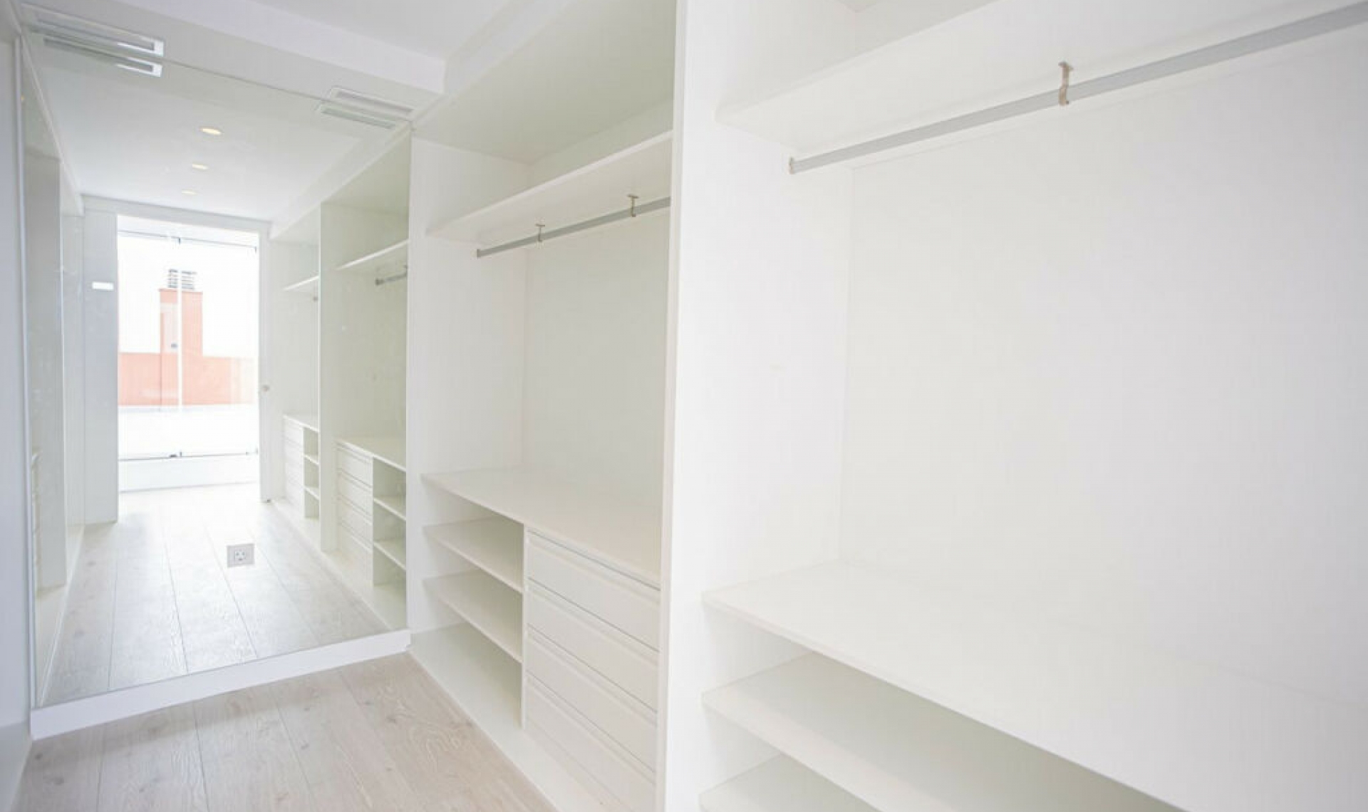 Resale - Apartment -
San Pedro de Alcántara