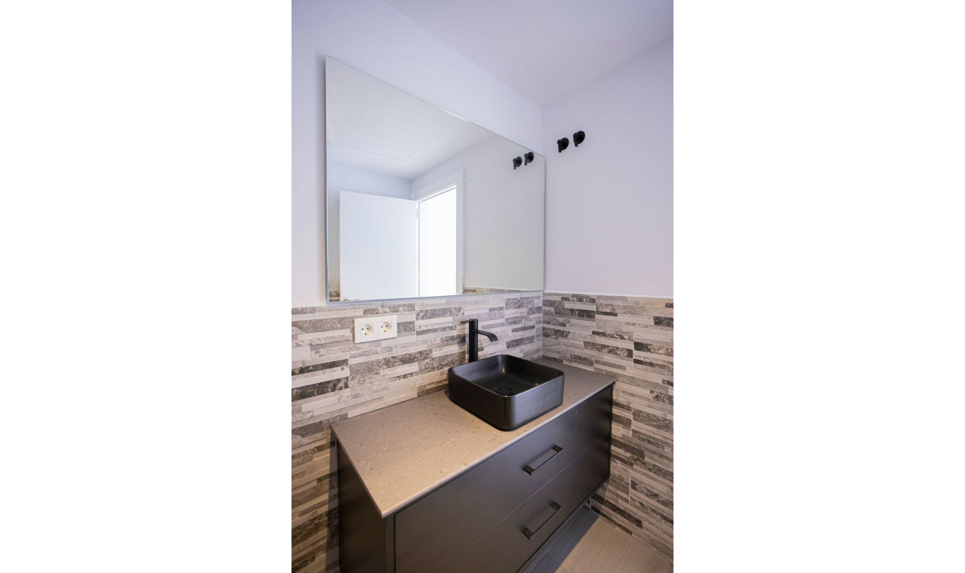 Resale - Apartment -
San Pedro de Alcántara