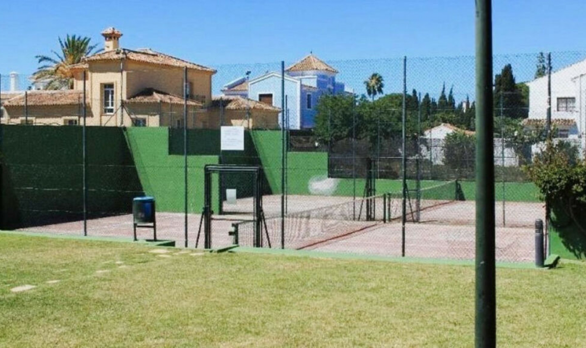 Resale - Apartment -
San Pedro de Alcántara
