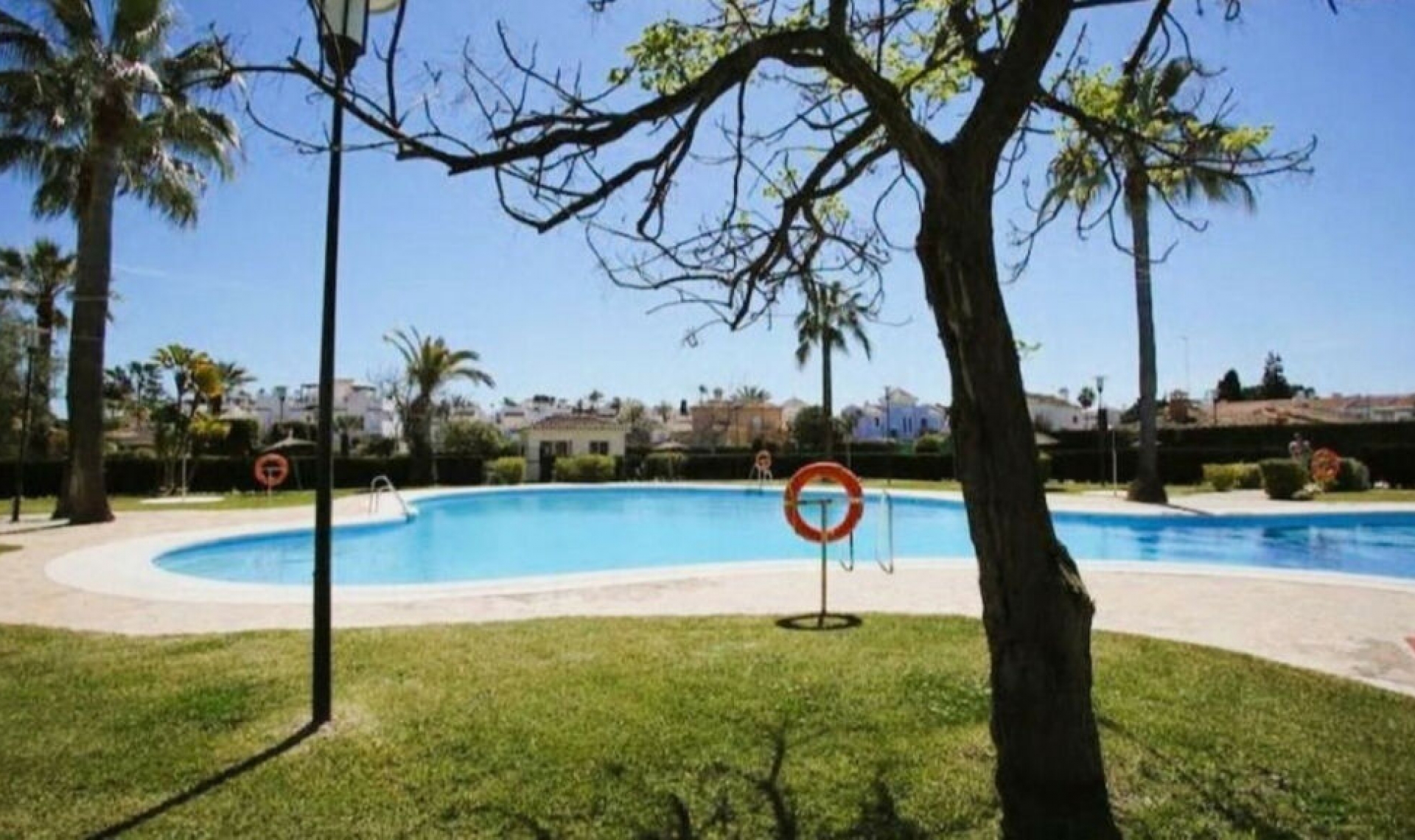 Resale - Apartment -
San Pedro de Alcántara