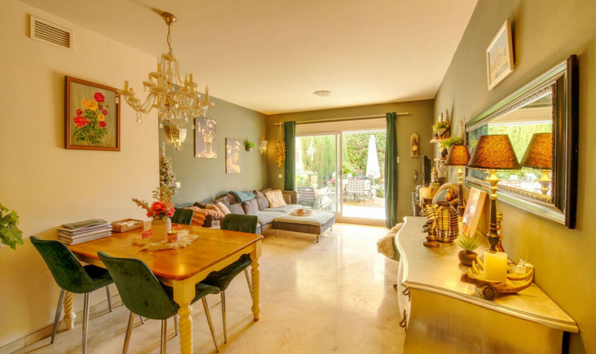 Resale - Apartment -
San Pedro de Alcántara
