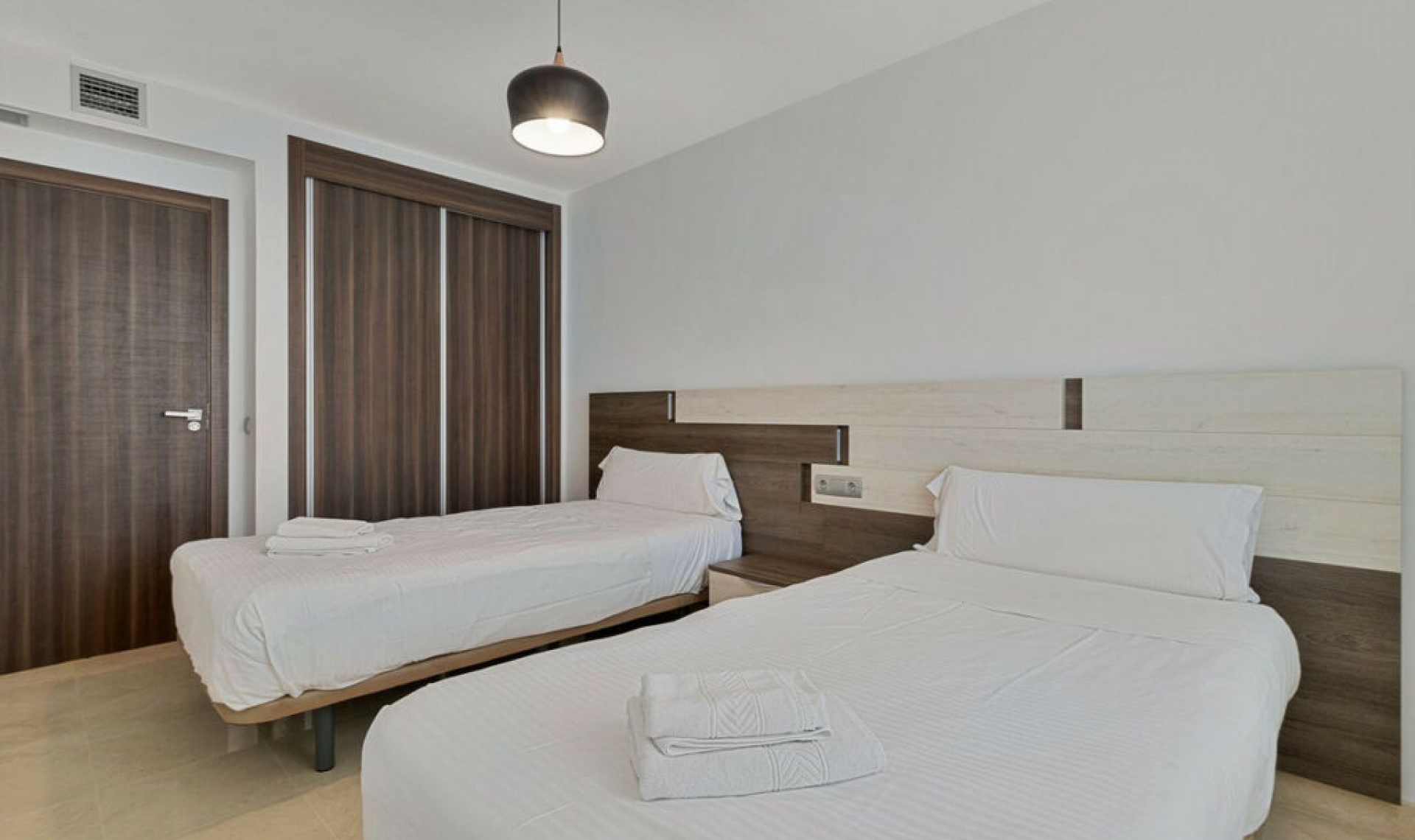 Resale - Apartment -
San Pedro de Alcántara