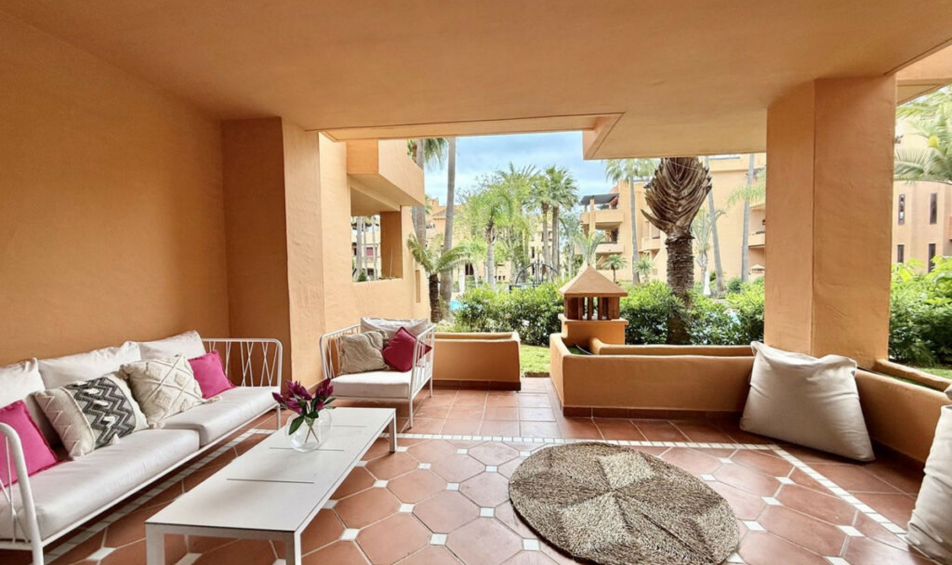 Resale - Apartment -
San Pedro de Alcántara