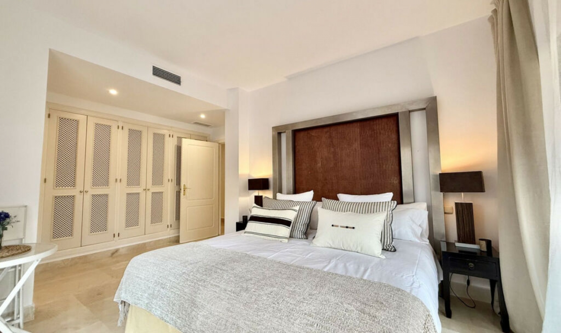 Resale - Apartment -
San Pedro de Alcántara