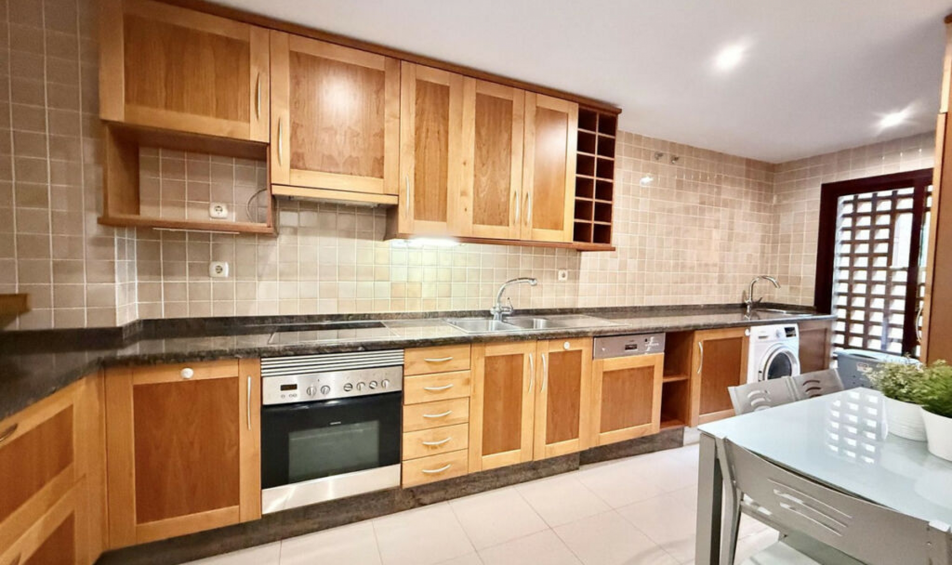 Resale - Apartment -
San Pedro de Alcántara