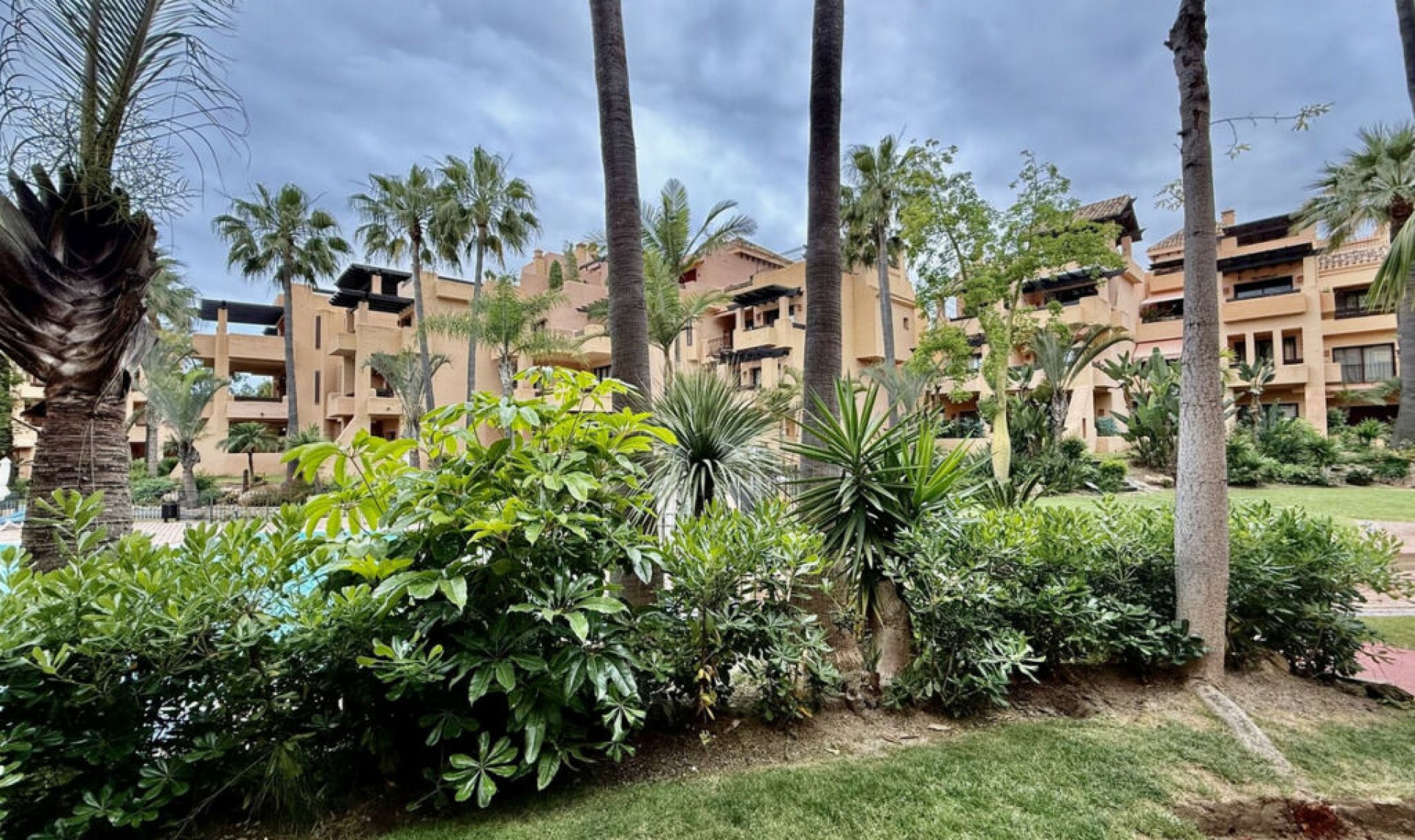 Resale - Apartment -
San Pedro de Alcántara