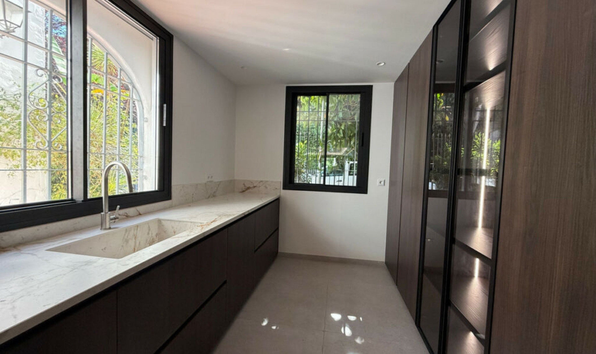 Resale - Apartment -
San Pedro de Alcántara