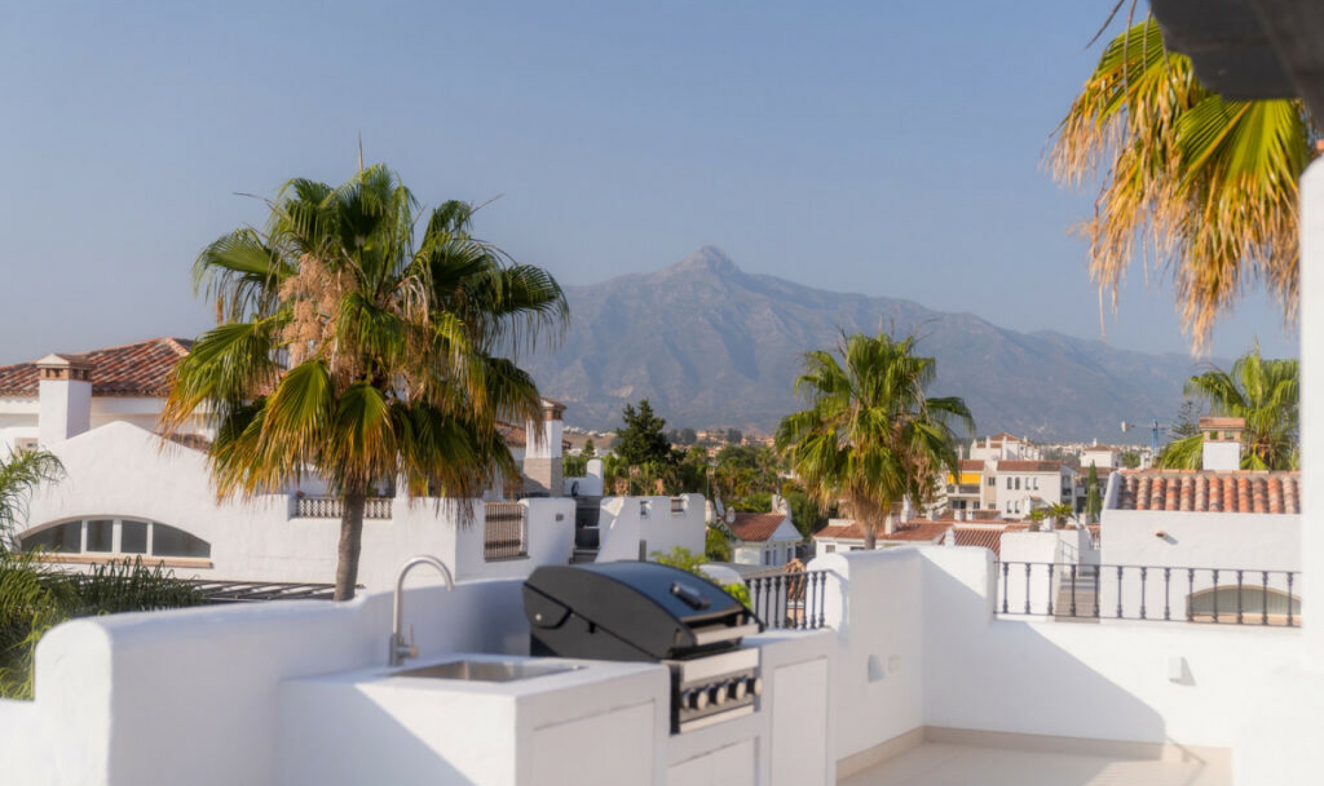 Resale - Apartment -
San Pedro de Alcántara