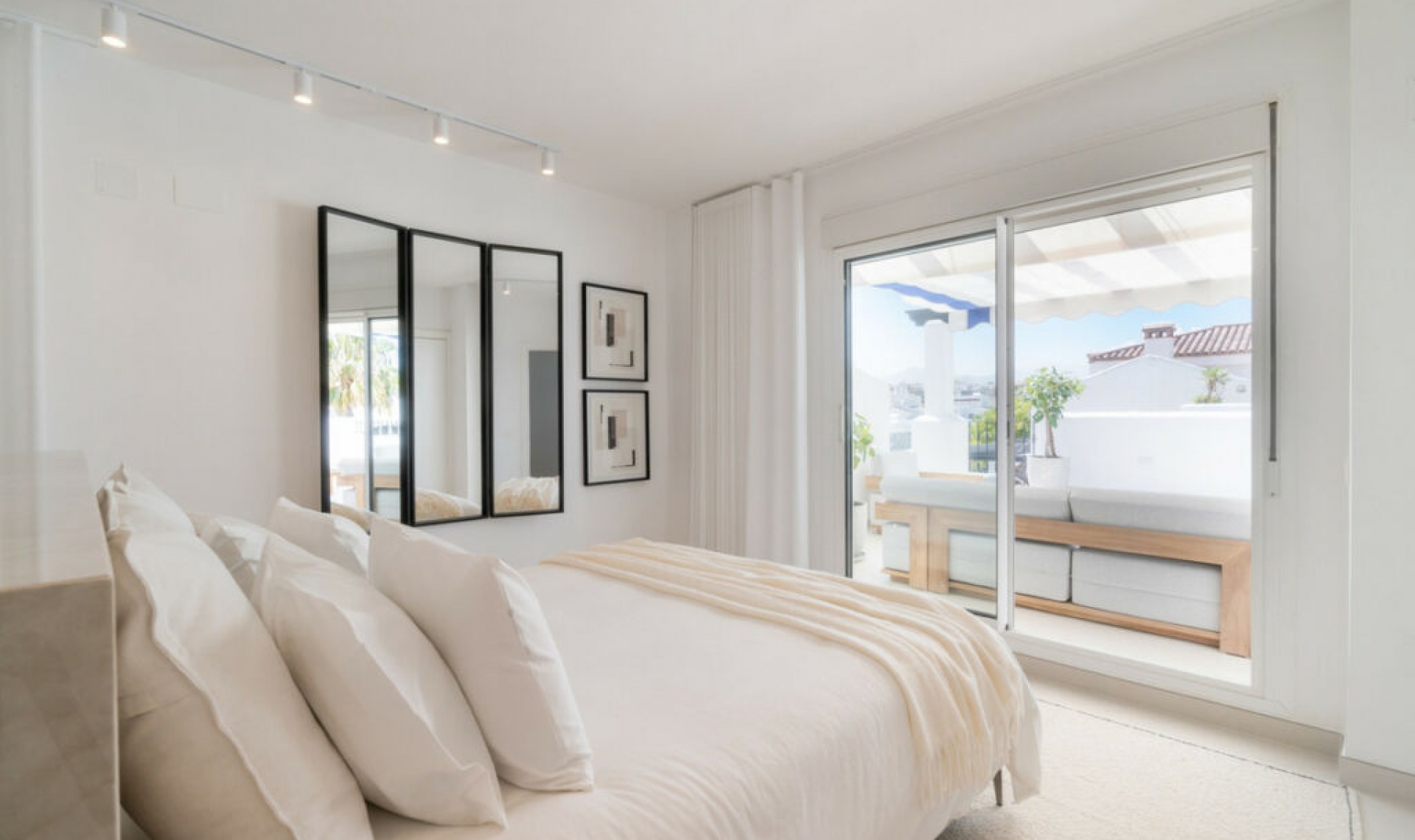 Resale - Apartment -
San Pedro de Alcántara