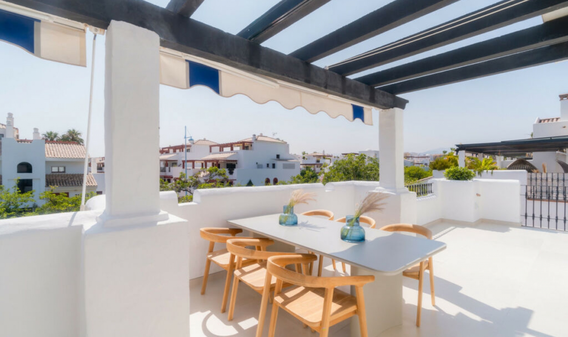 Resale - Apartment -
San Pedro de Alcántara