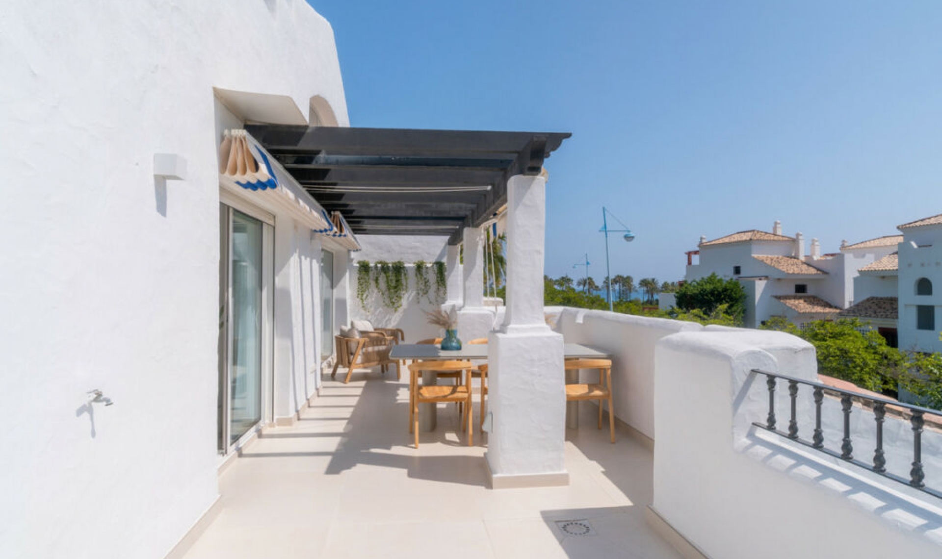 Resale - Apartment -
San Pedro de Alcántara