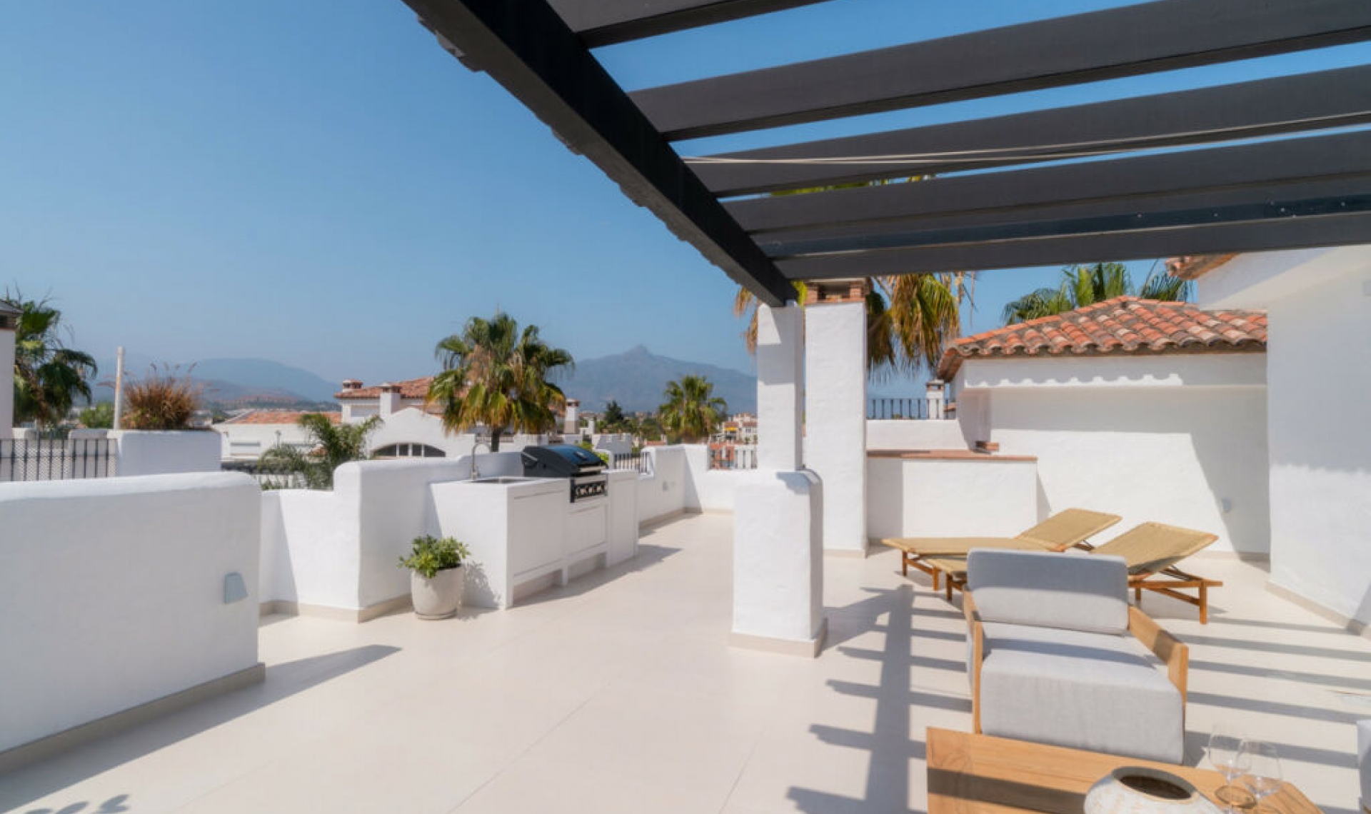 Resale - Apartment -
San Pedro de Alcántara