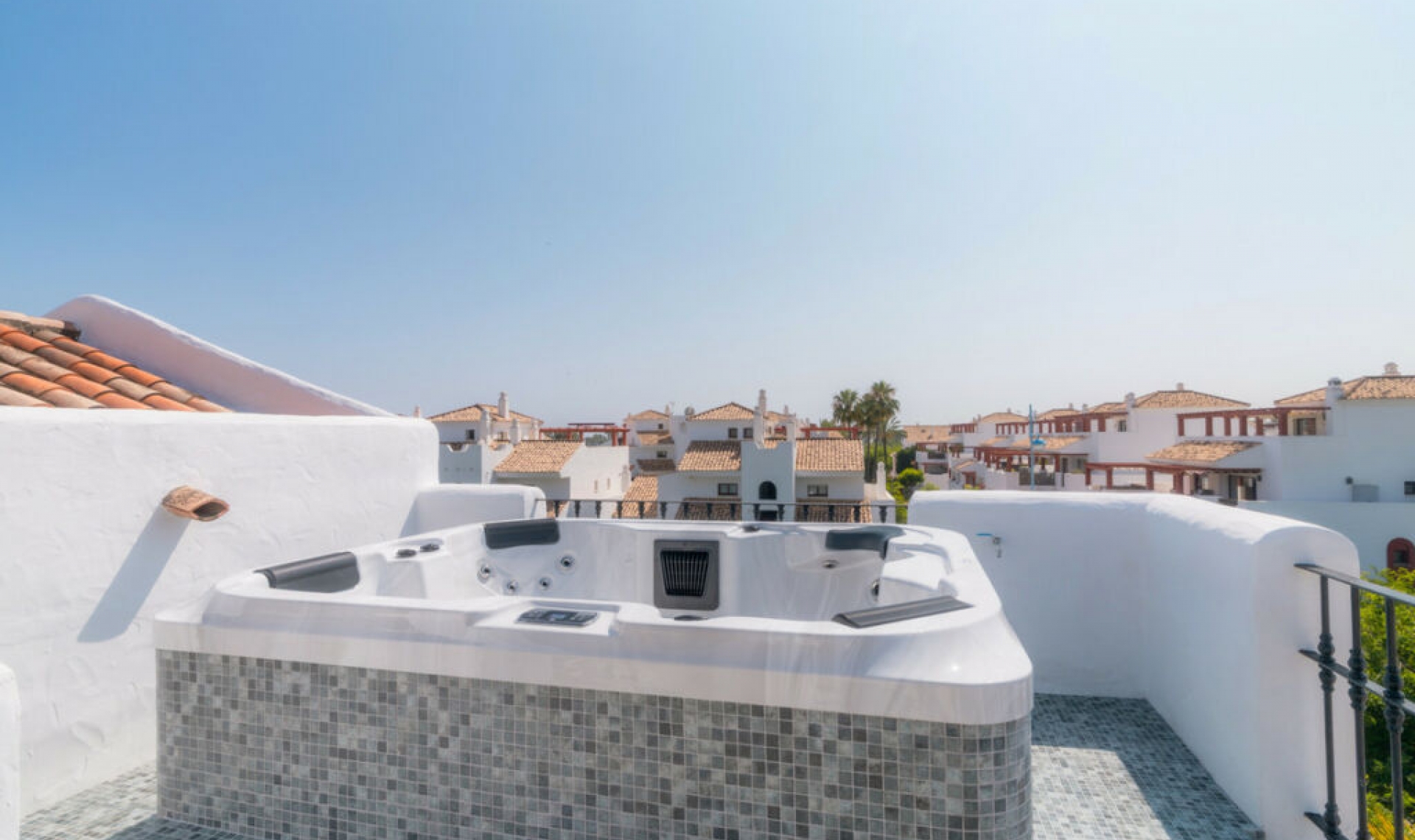 Resale - Apartment -
San Pedro de Alcántara