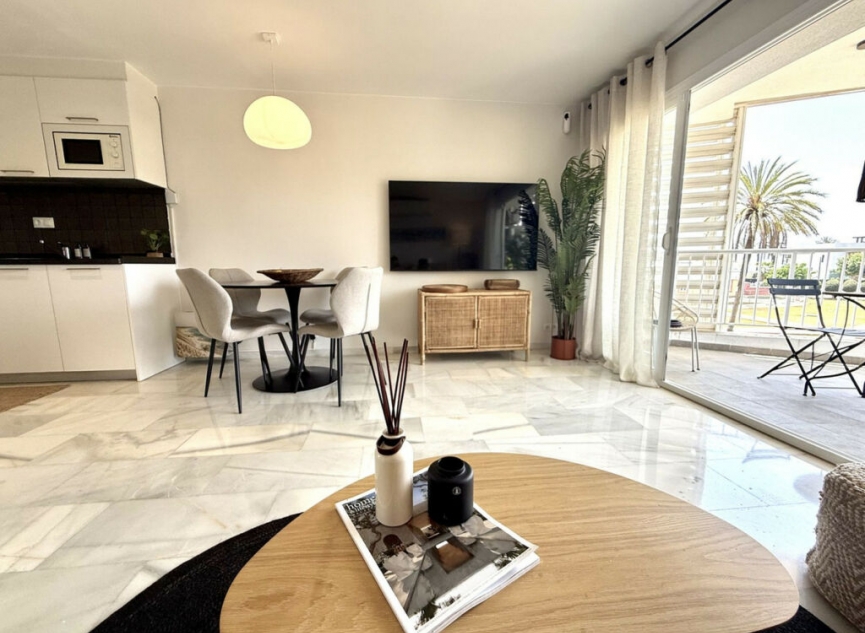 Resale - Apartment -
San Pedro de Alcántara