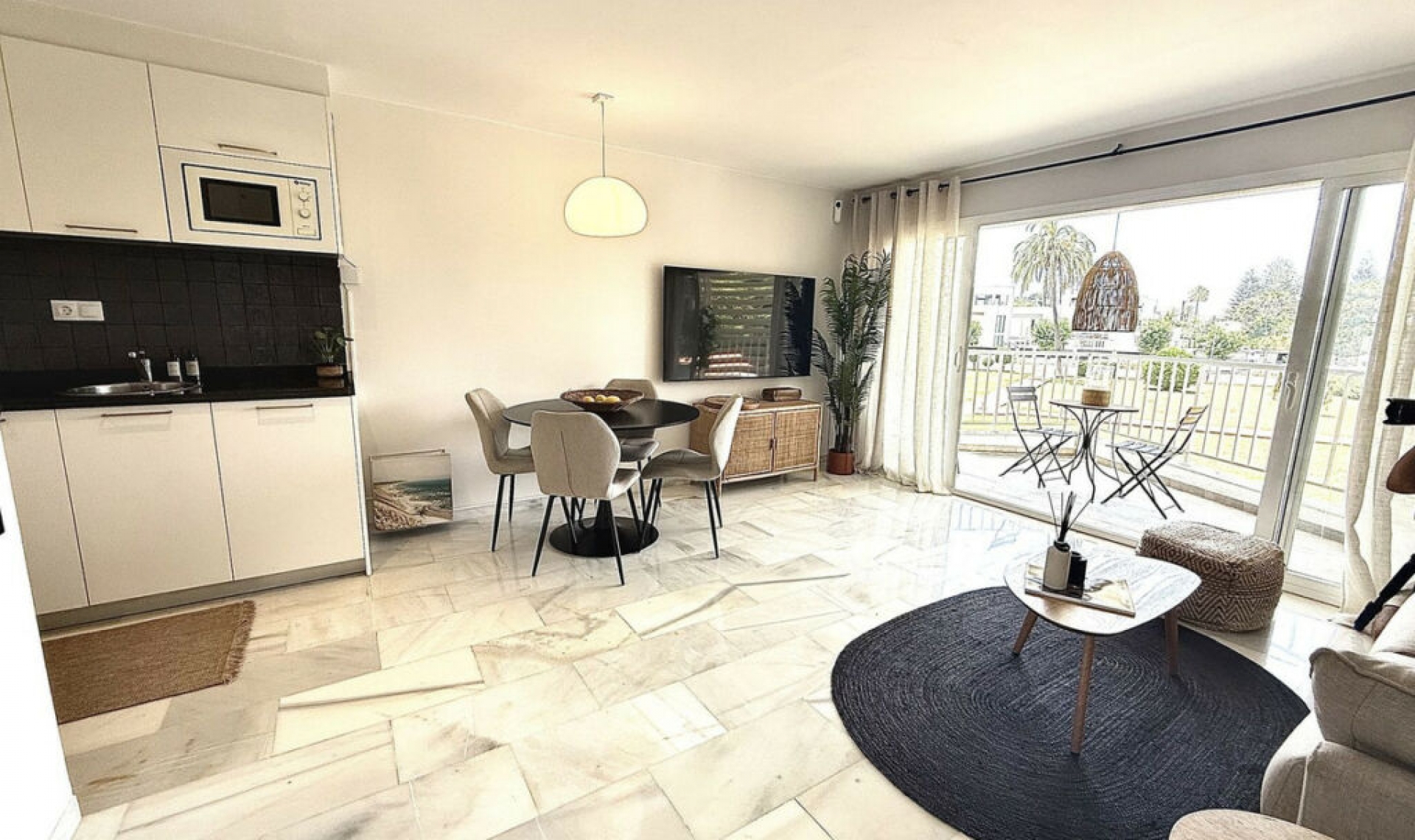 Resale - Apartment -
San Pedro de Alcántara