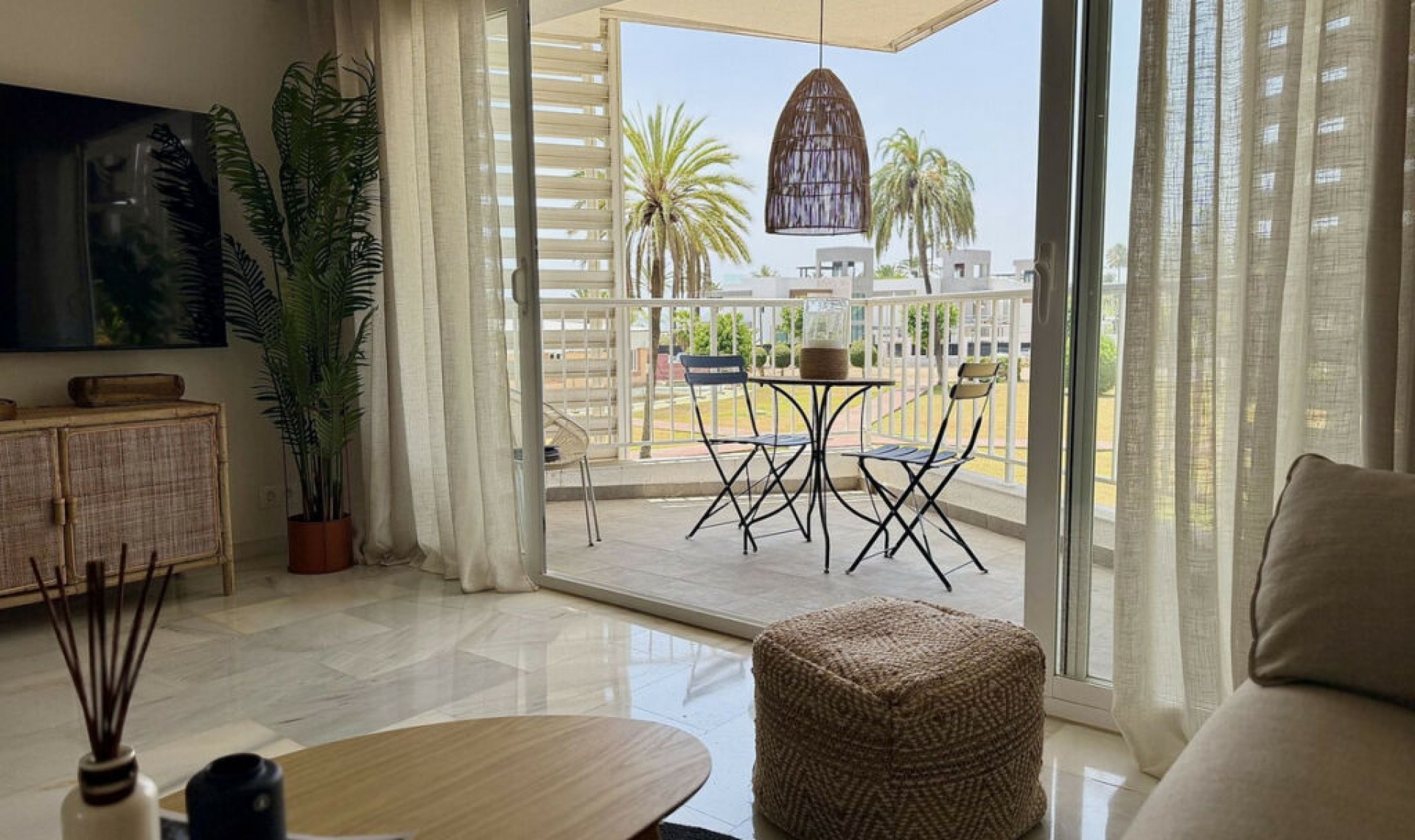 Resale - Apartment -
San Pedro de Alcántara