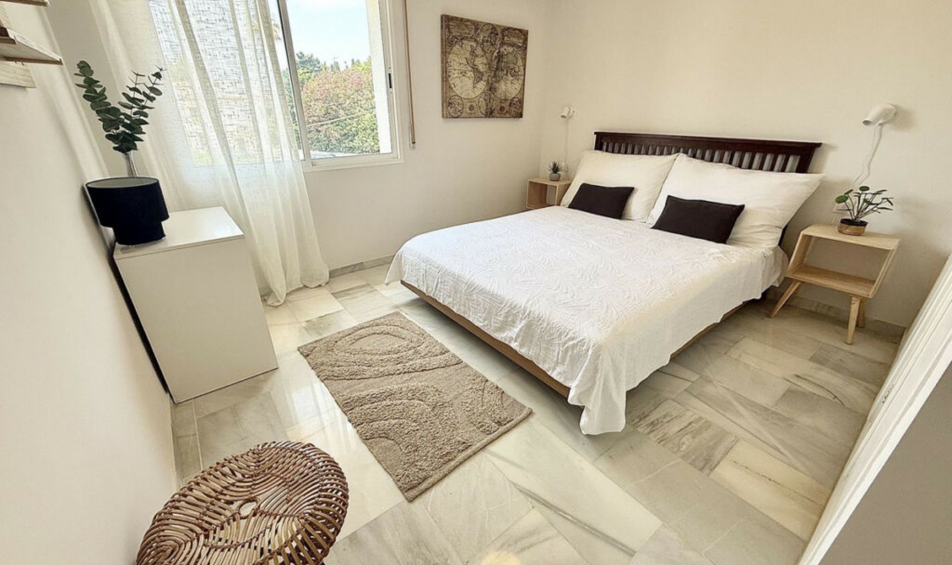 Resale - Apartment -
San Pedro de Alcántara