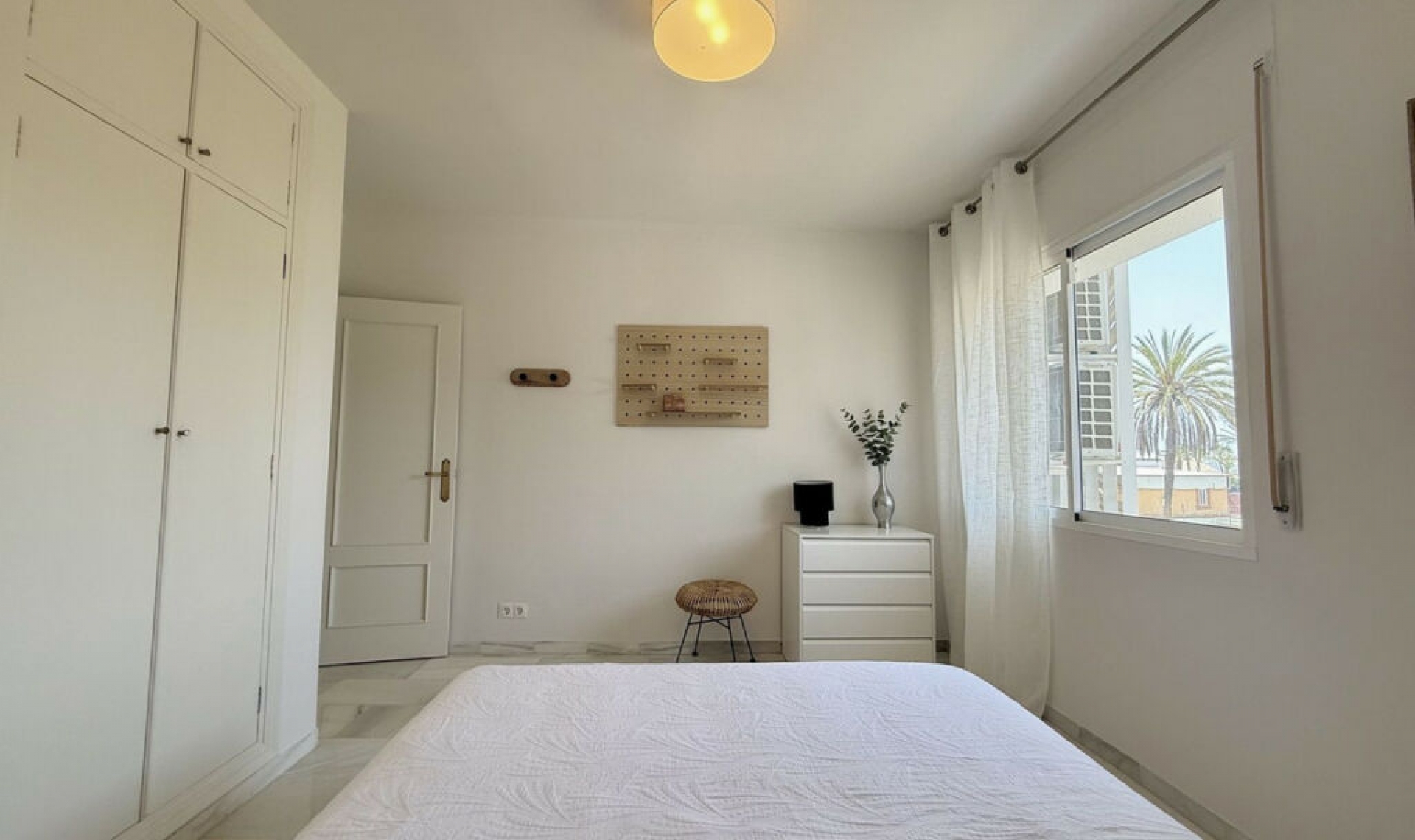 Resale - Apartment -
San Pedro de Alcántara