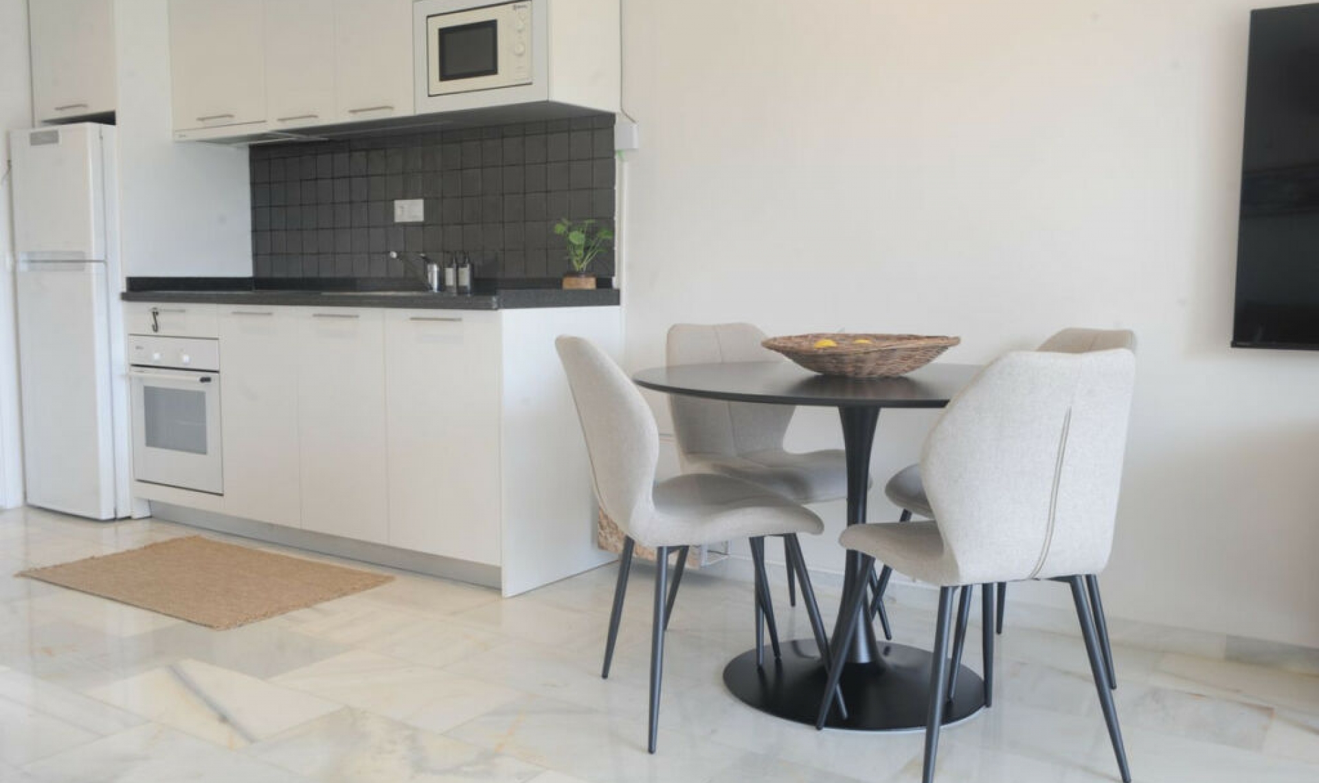 Resale - Apartment -
San Pedro de Alcántara