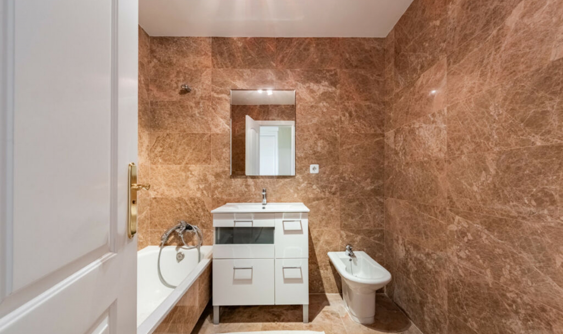 Resale - Apartment -
San Pedro de Alcántara