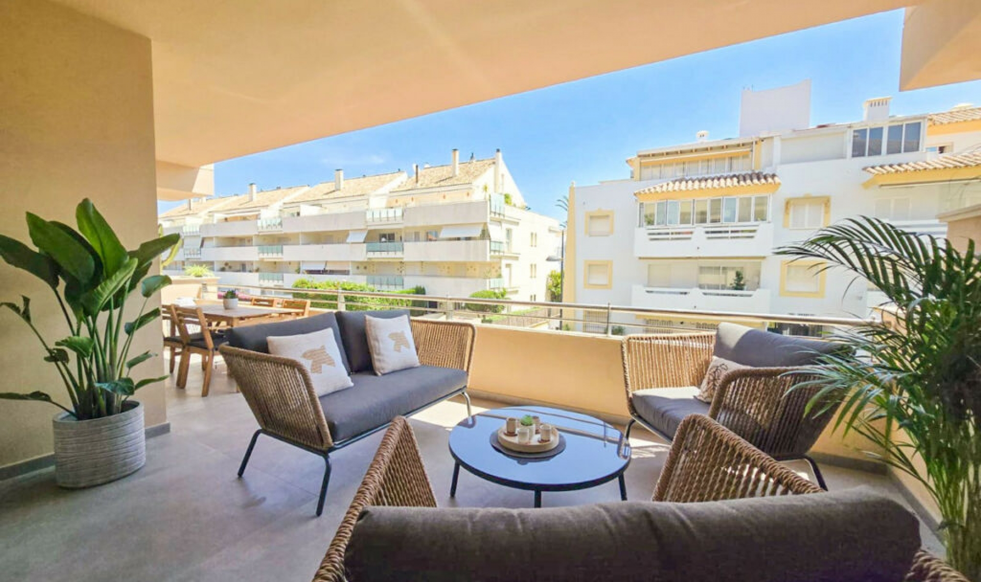 Resale - Apartment -
San Pedro de Alcántara