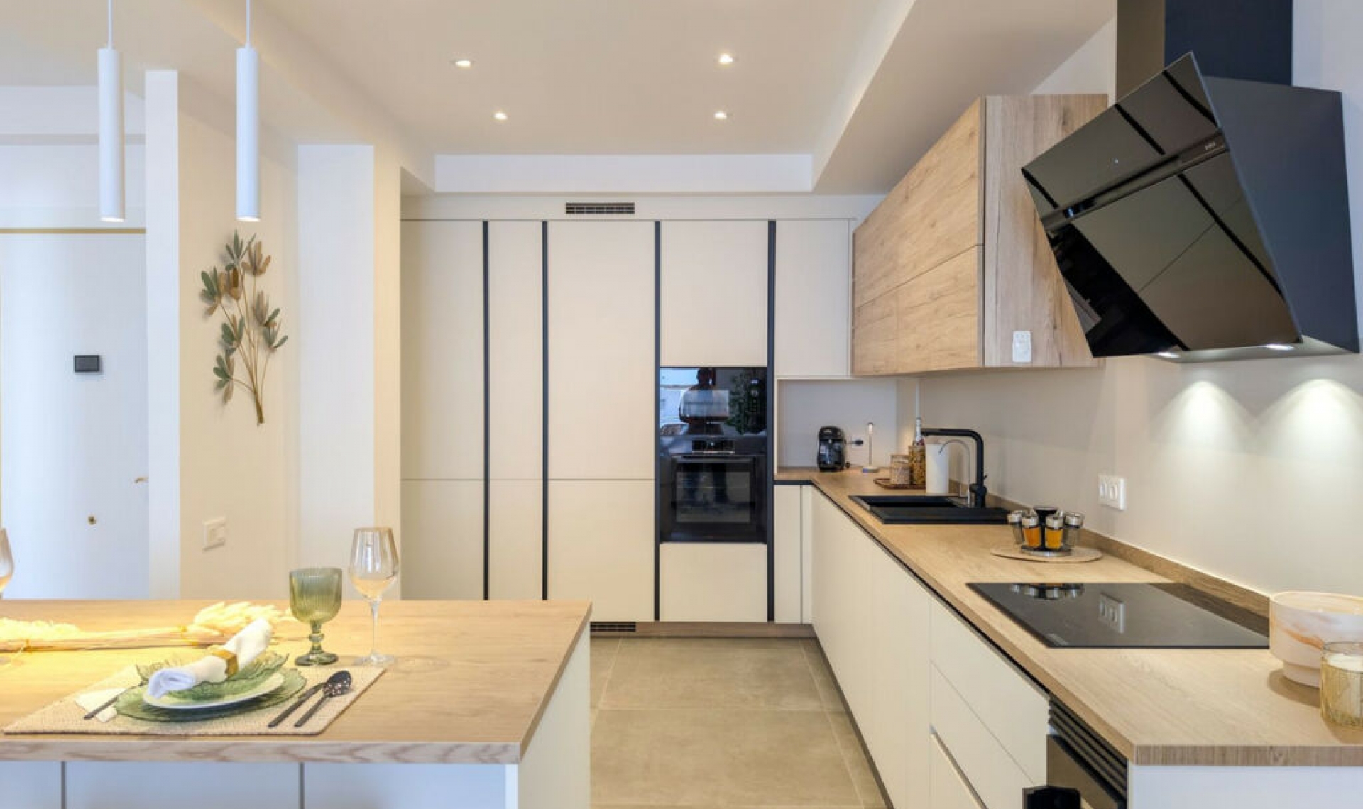 Resale - Apartment -
San Pedro de Alcántara