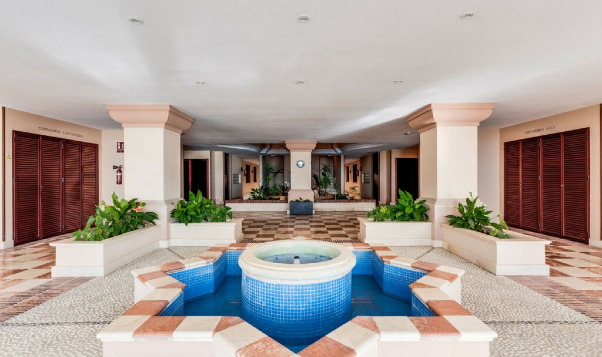 Resale - Apartment -
San Pedro de Alcántara