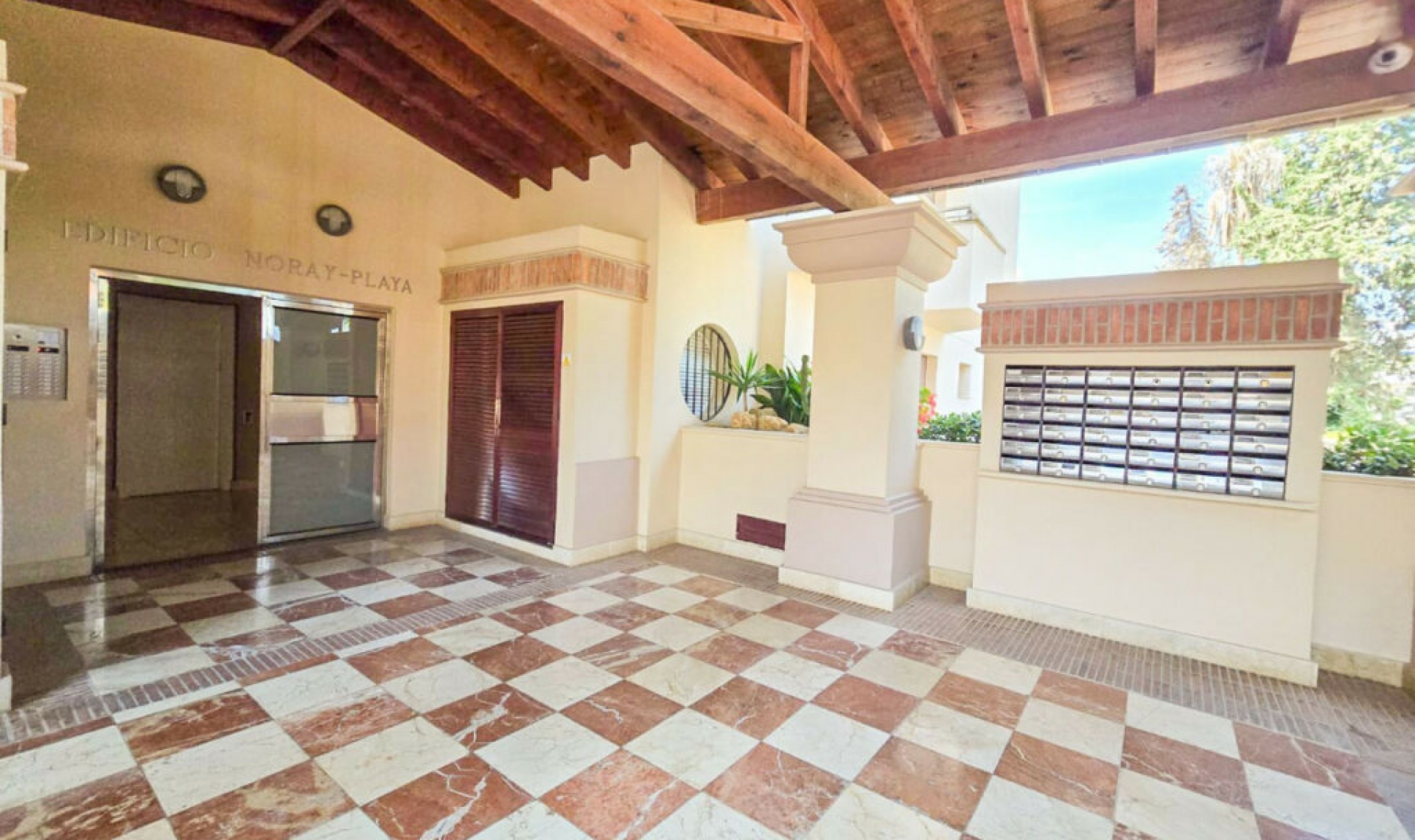 Resale - Apartment -
San Pedro de Alcántara