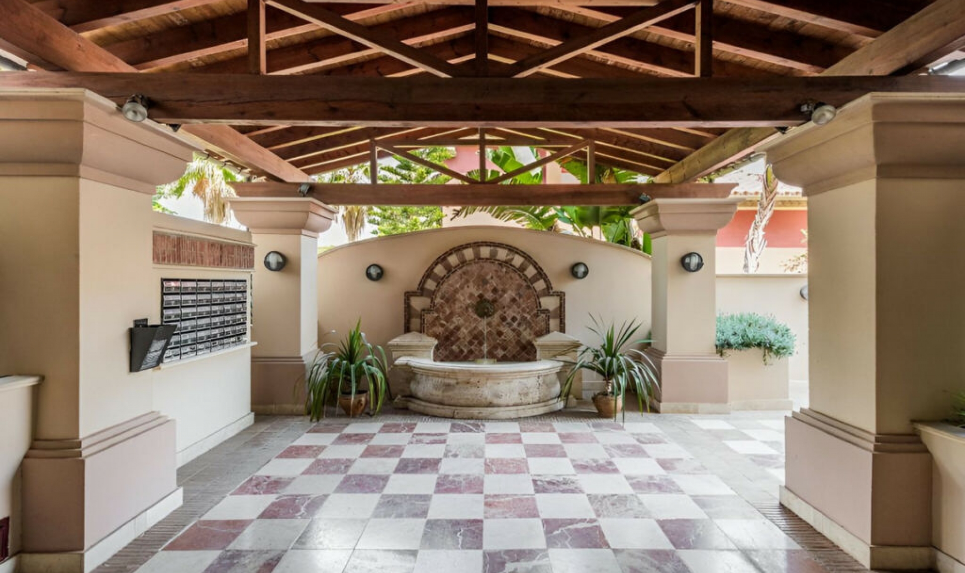 Resale - Apartment -
San Pedro de Alcántara