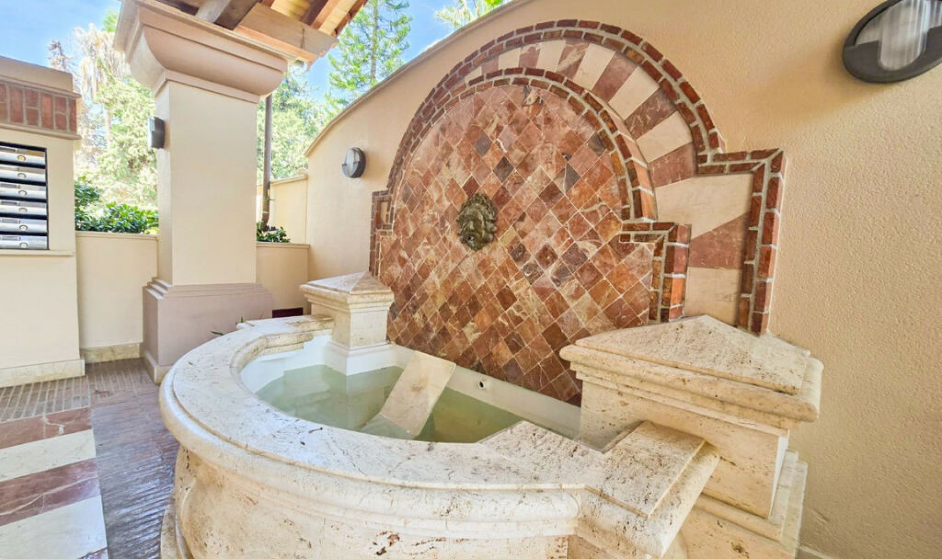 Resale - Apartment -
San Pedro de Alcántara