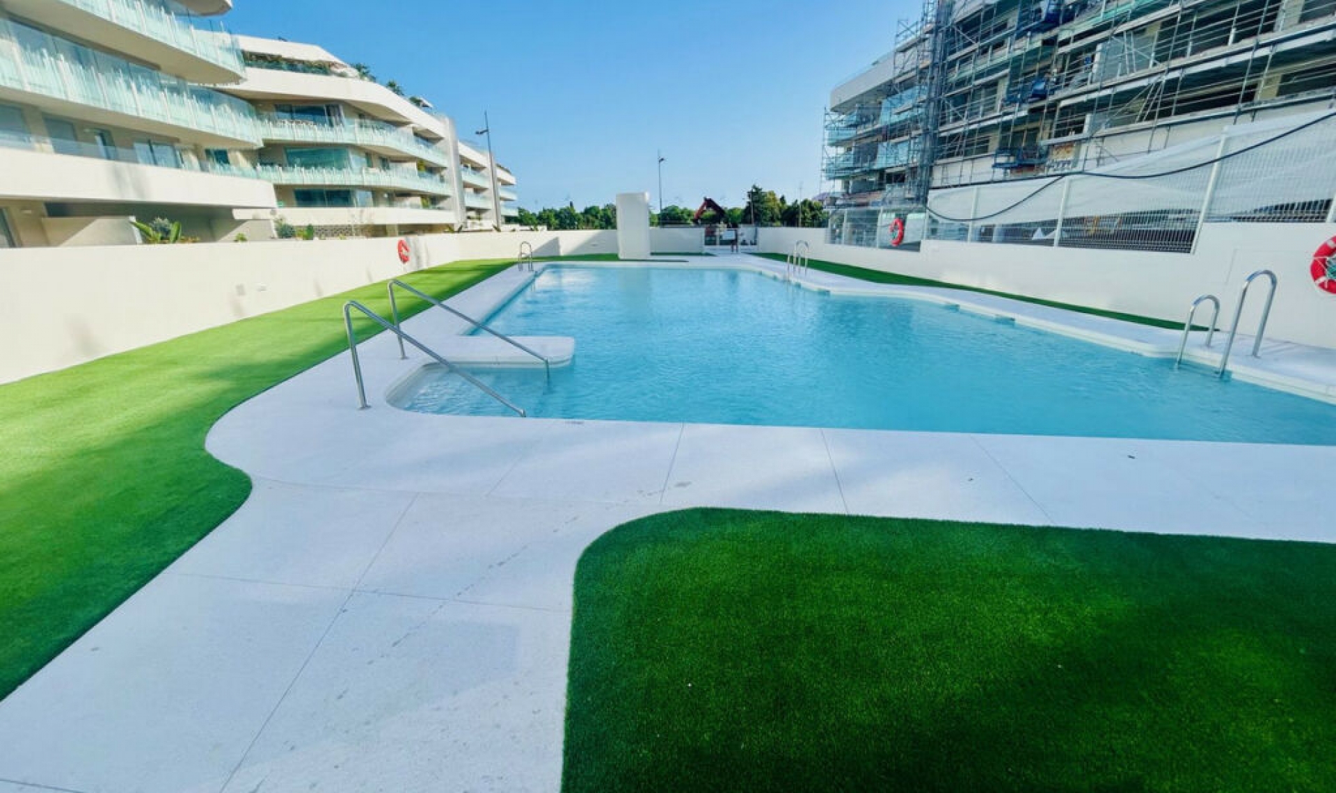 Resale - Apartment -
San Pedro de Alcántara