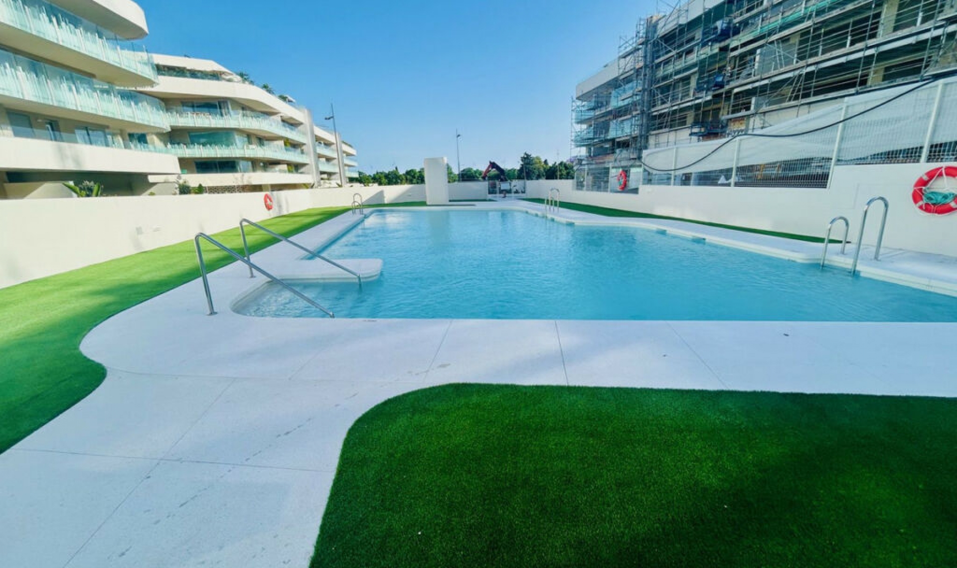 Resale - Apartment -
San Pedro de Alcántara