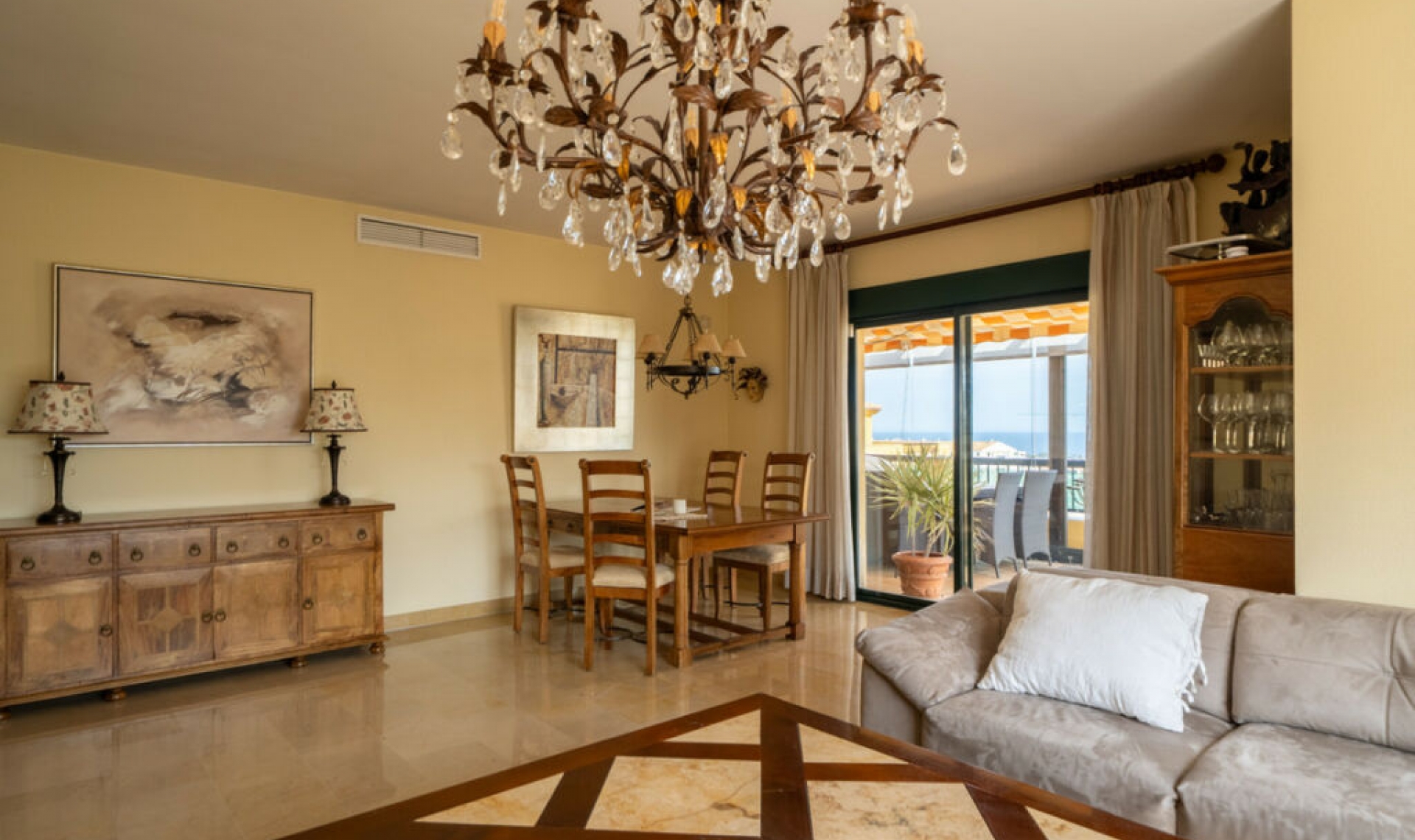 Resale - Apartment -
San Pedro de Alcántara